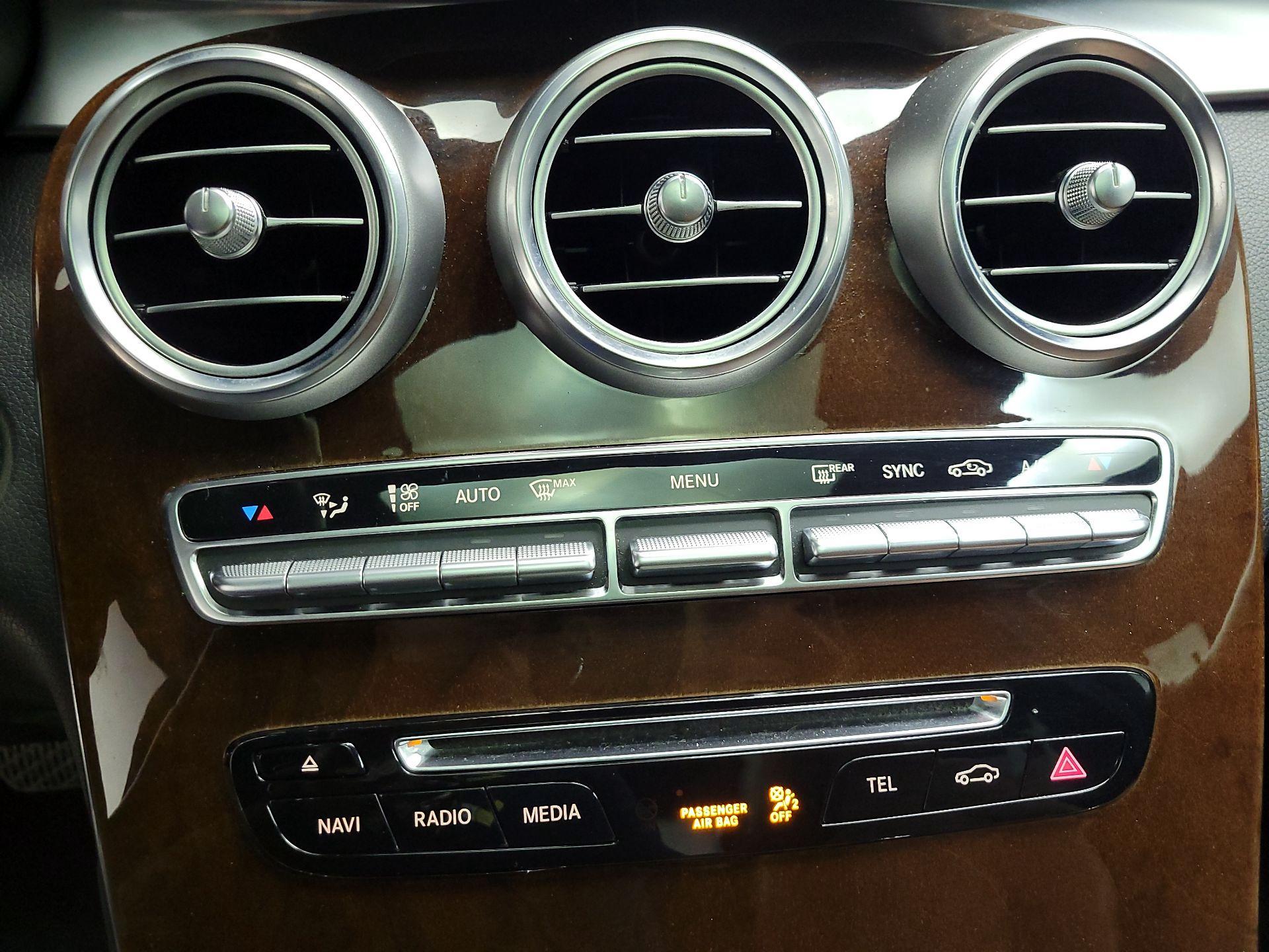 Thumbnail: 2018 Mercedes-Benz GLC - 16