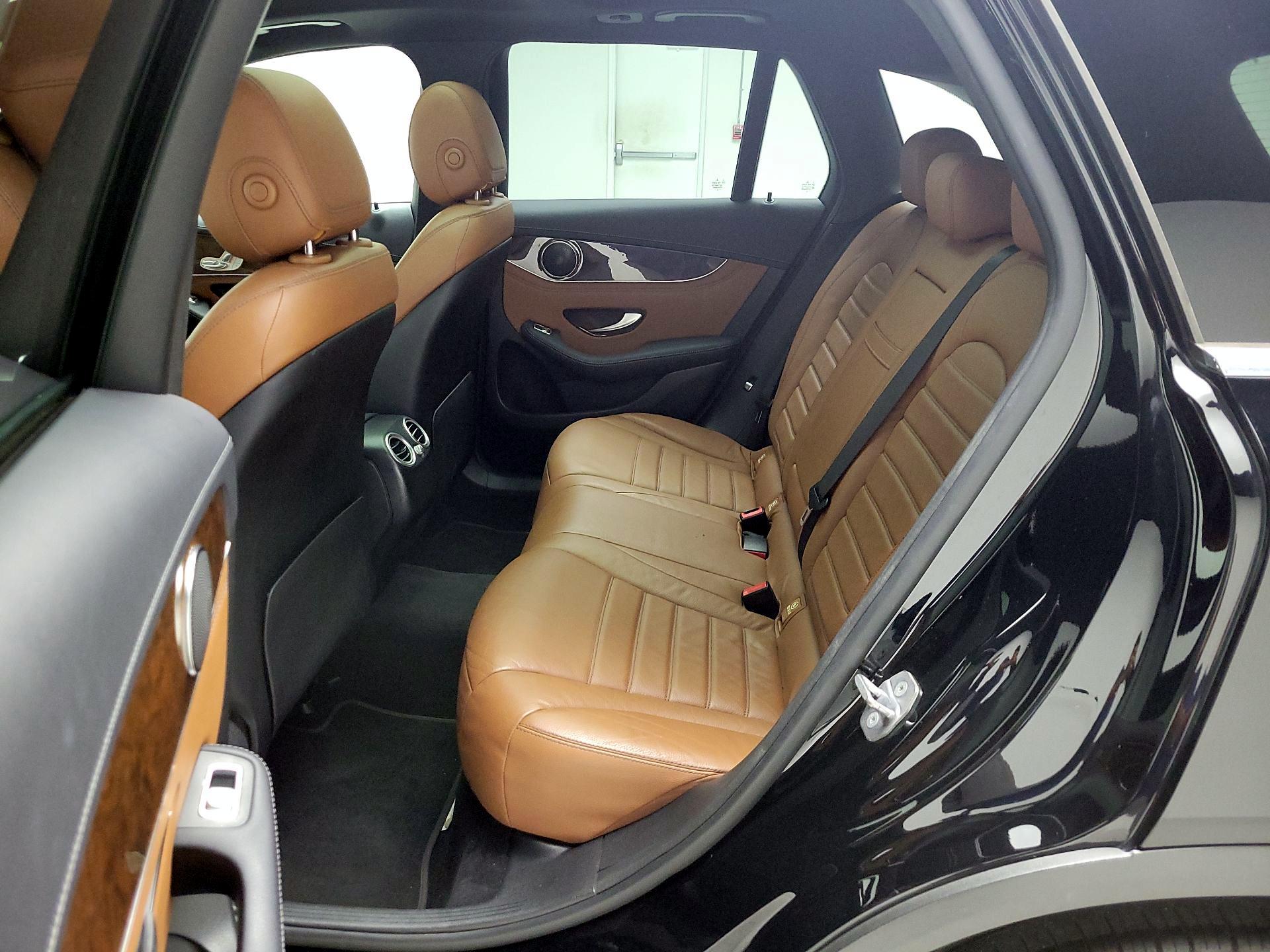 Thumbnail: 2018 Mercedes-Benz GLC - 19