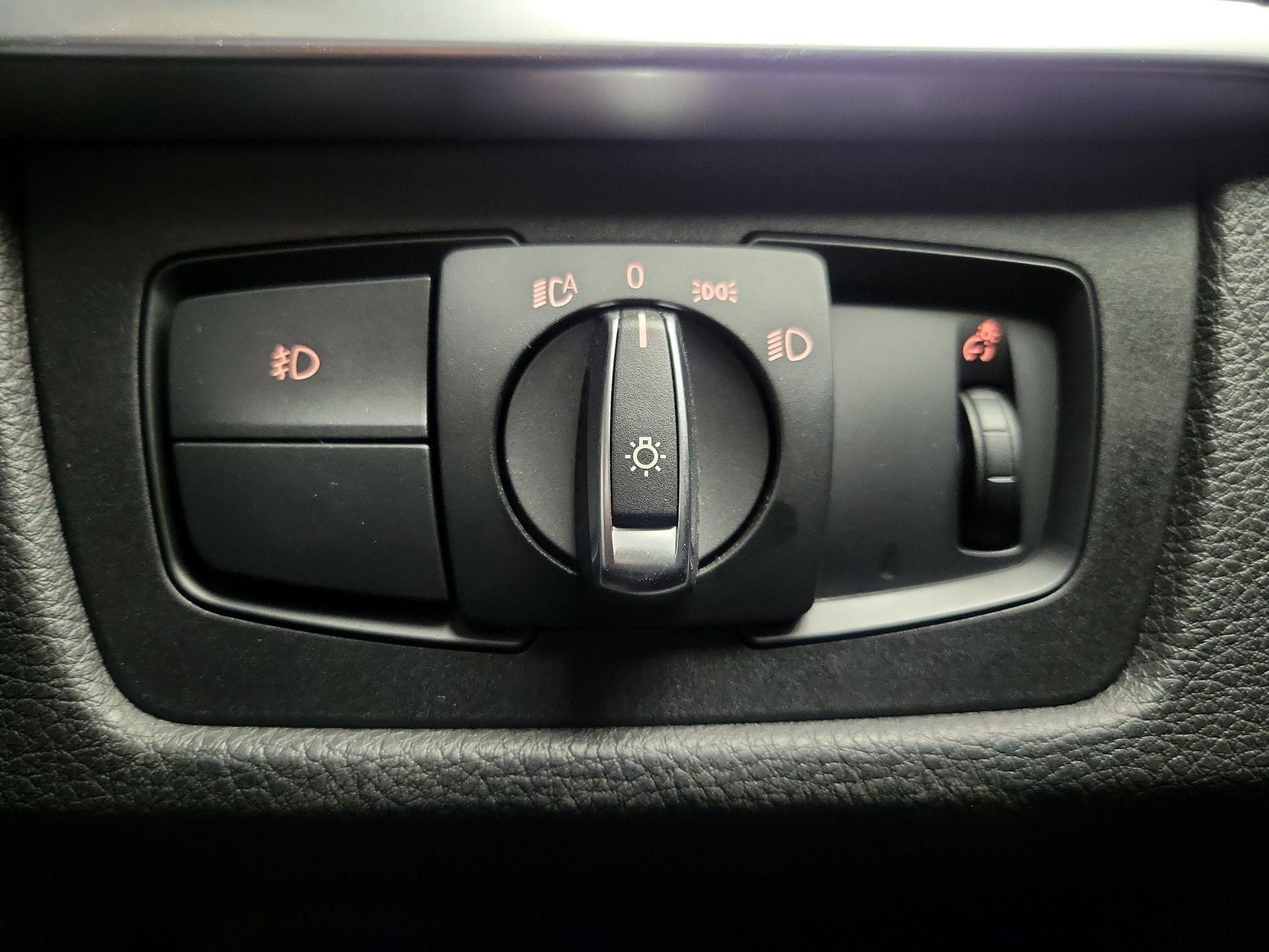 Thumbnail: 2018 BMW 3 Series - 13