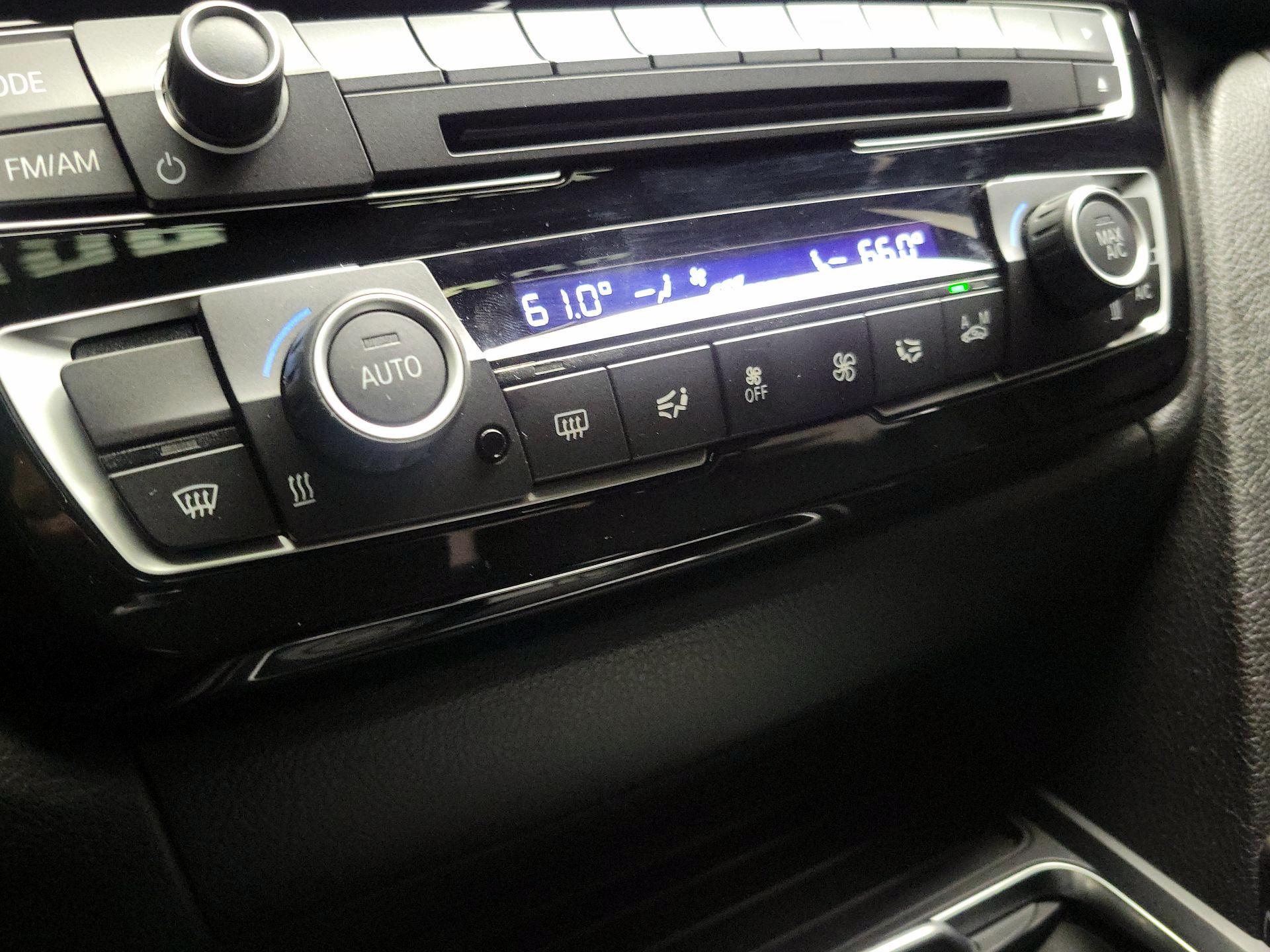 Thumbnail: 2018 BMW 3 Series - 16