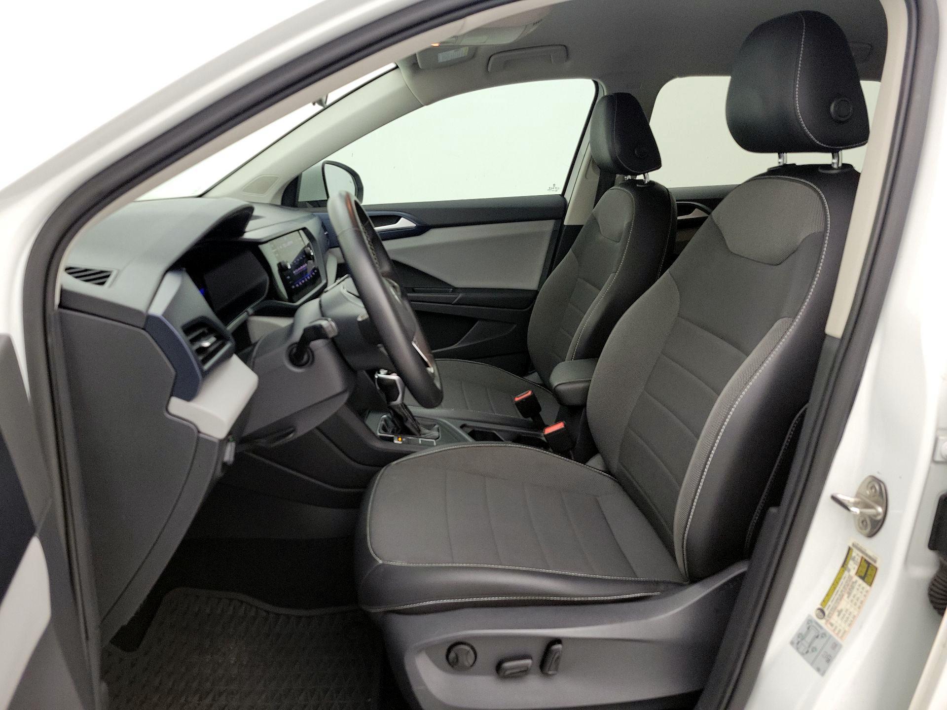 Thumbnail: 2022 Volkswagen Taos - 11