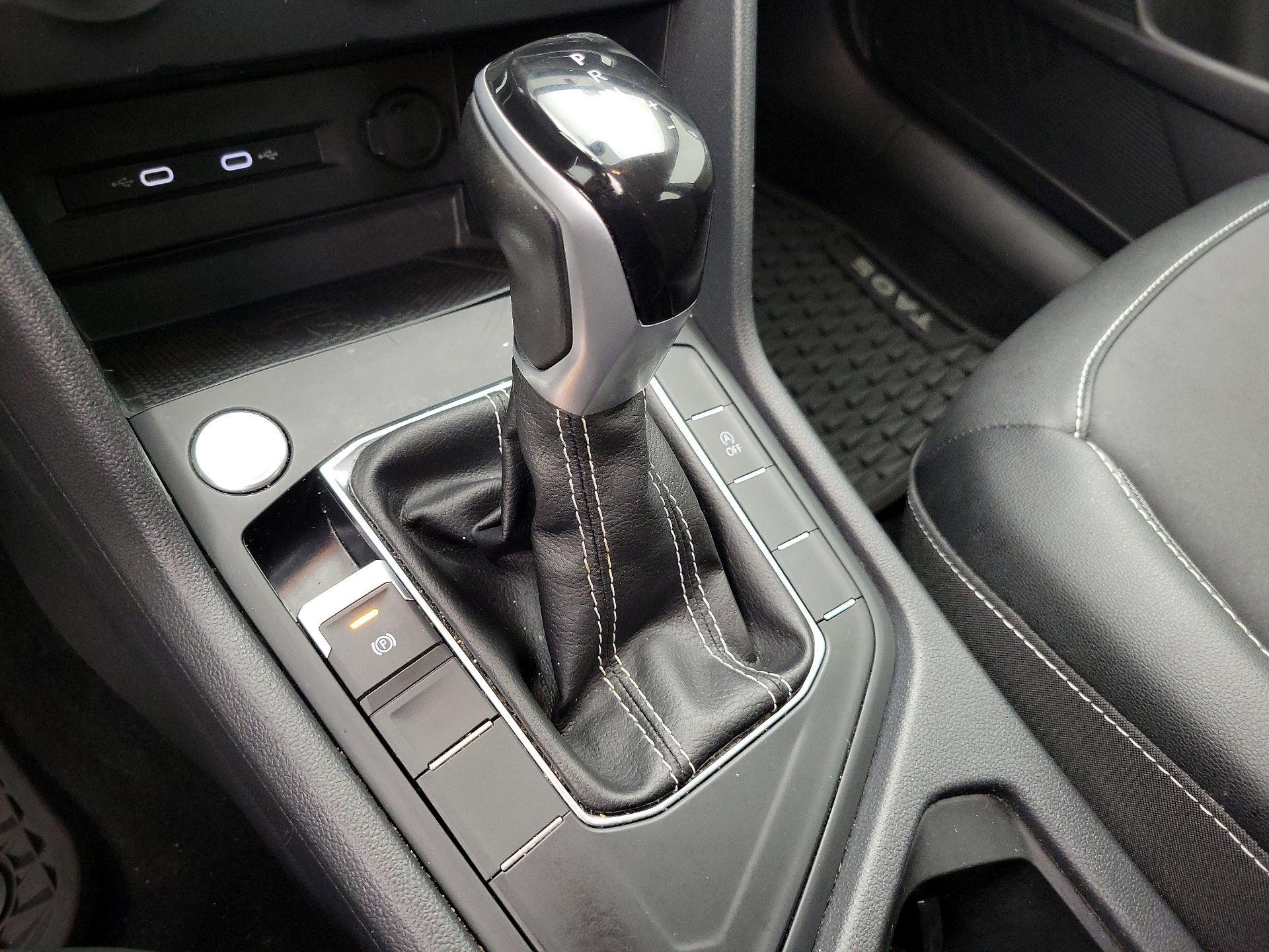 Thumbnail: 2022 Volkswagen Taos - 17