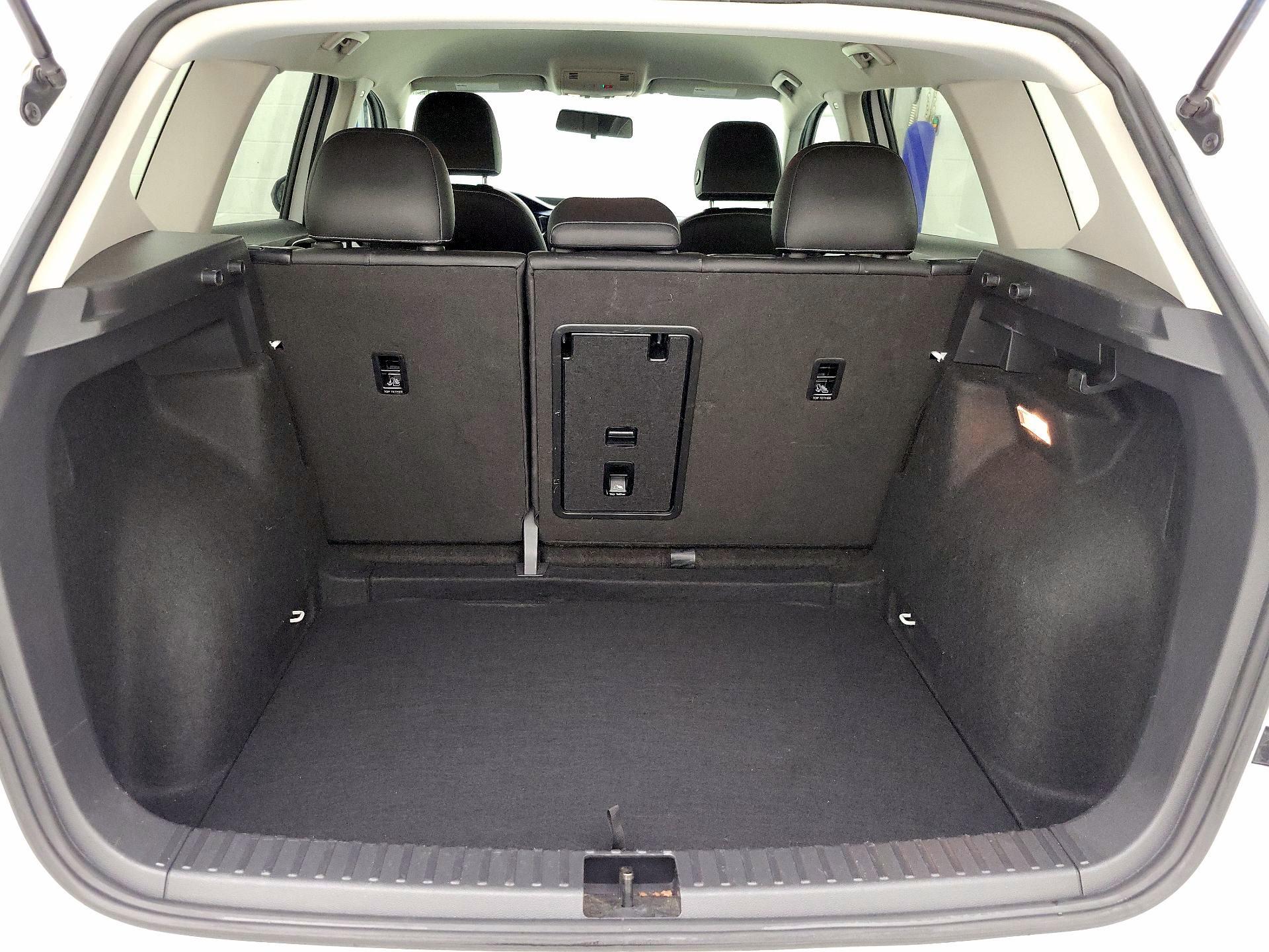 Thumbnail: 2022 Volkswagen Taos - 20