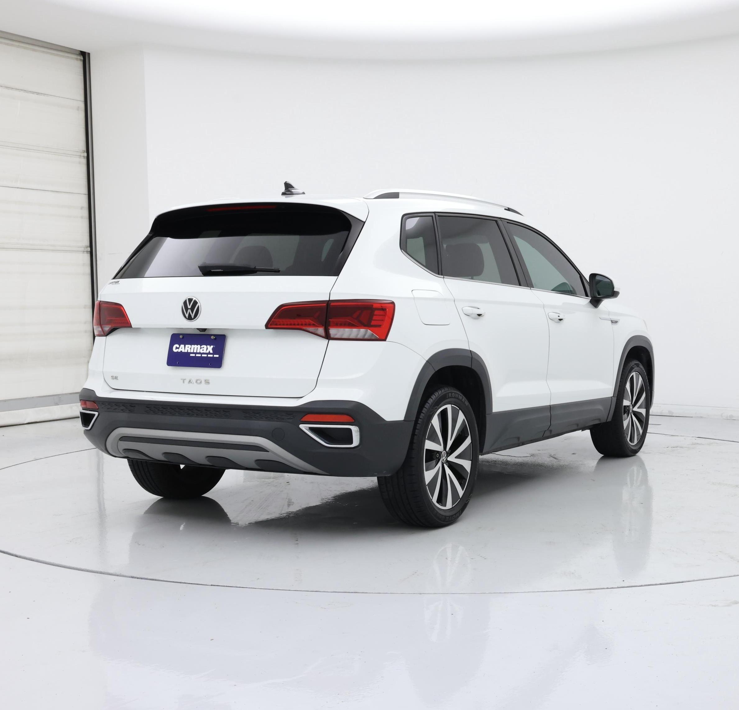 Thumbnail: 2022 Volkswagen Taos - 8