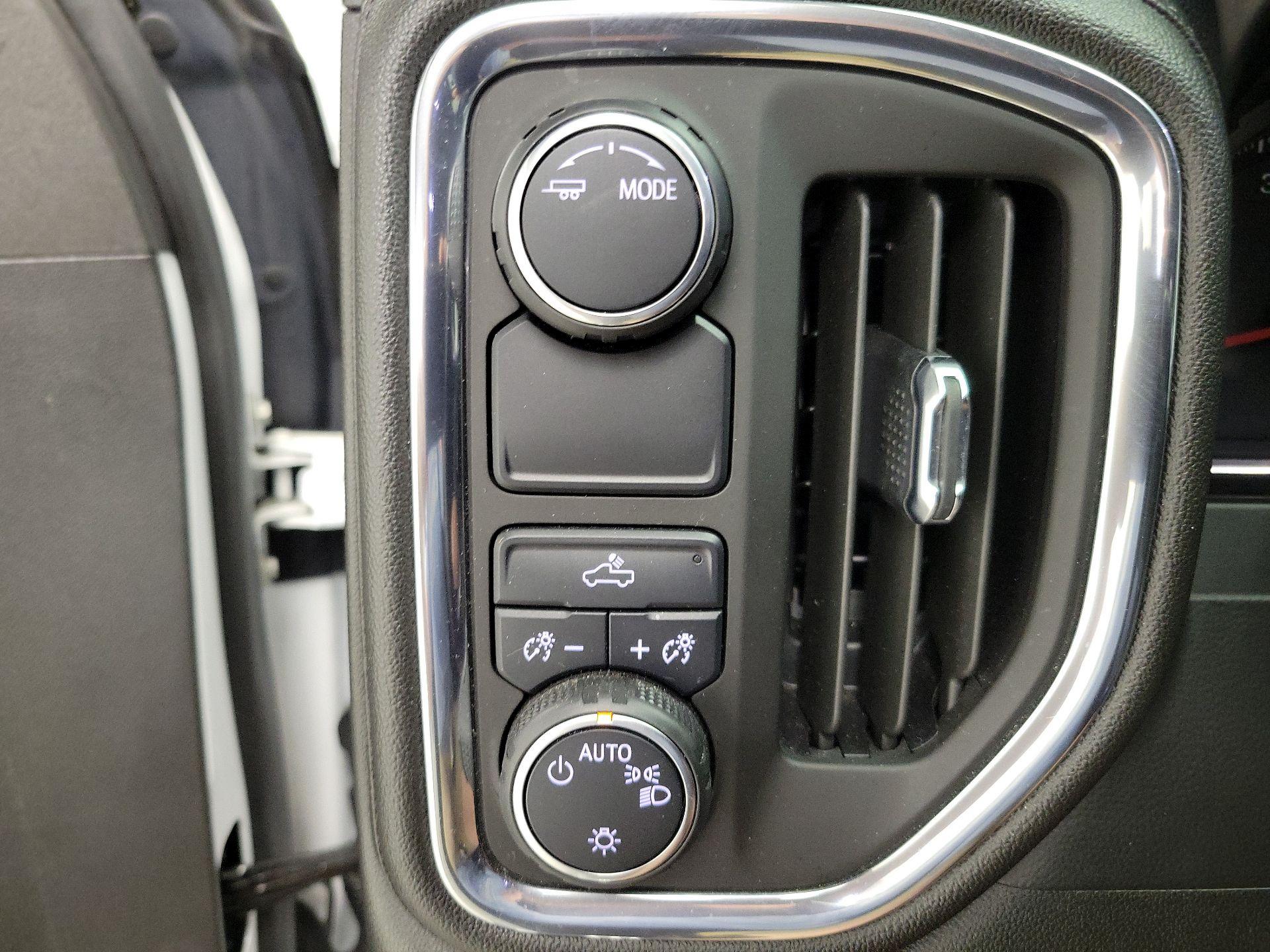 Thumbnail: 2021 Chevrolet Silverado 1500 - 13