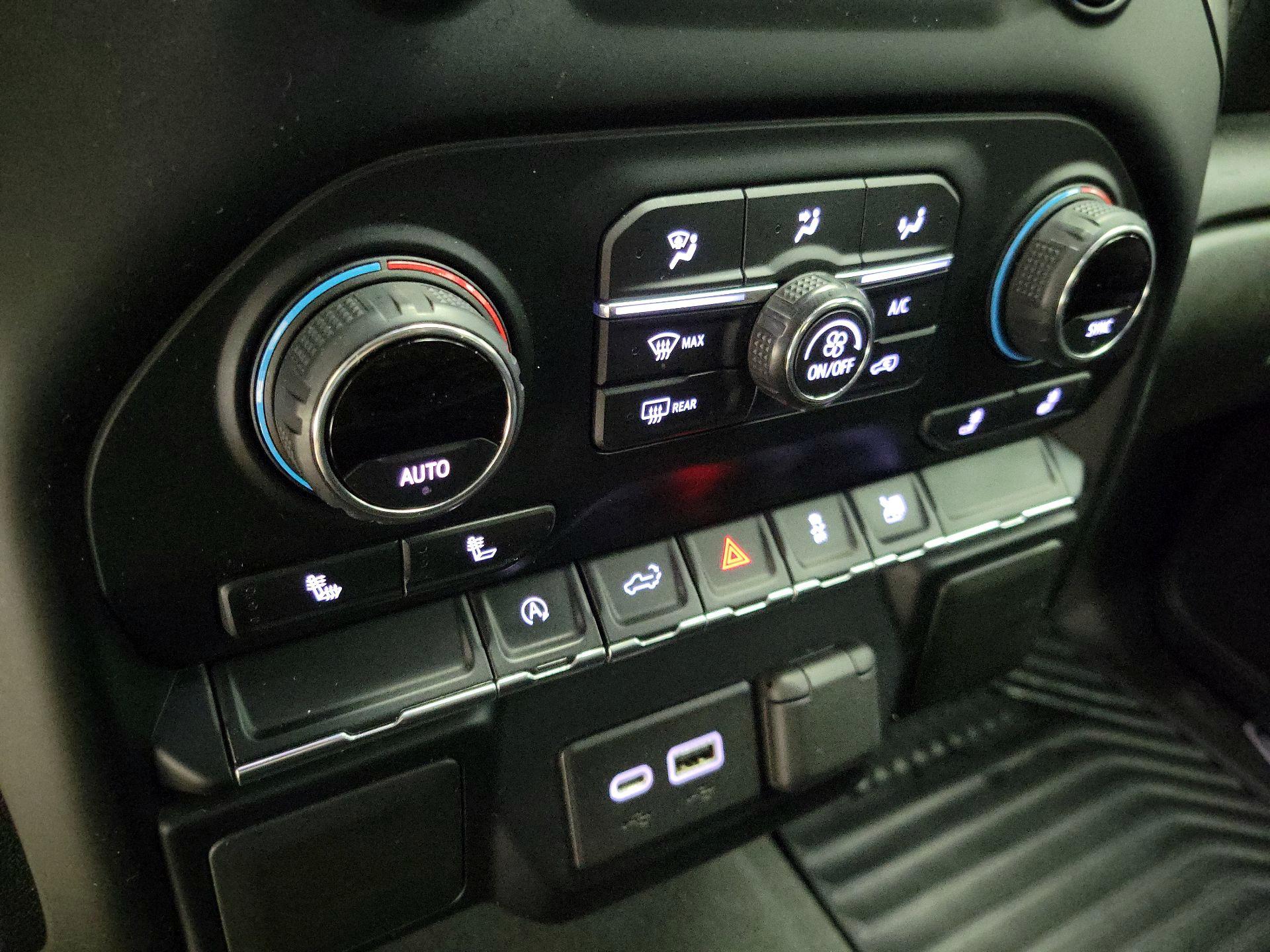 Thumbnail: 2021 Chevrolet Silverado 1500 - 17