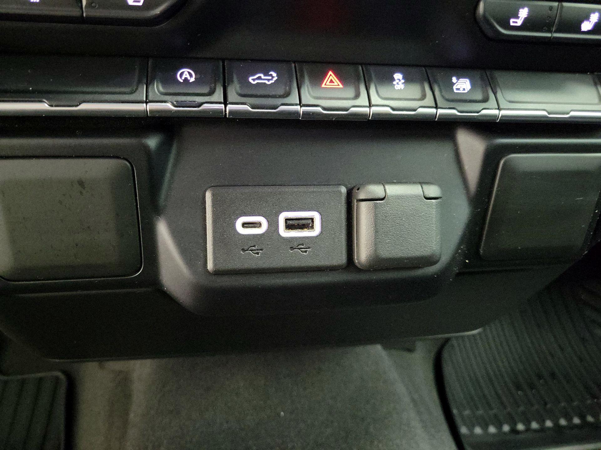 Thumbnail: 2021 Chevrolet Silverado 1500 - 19