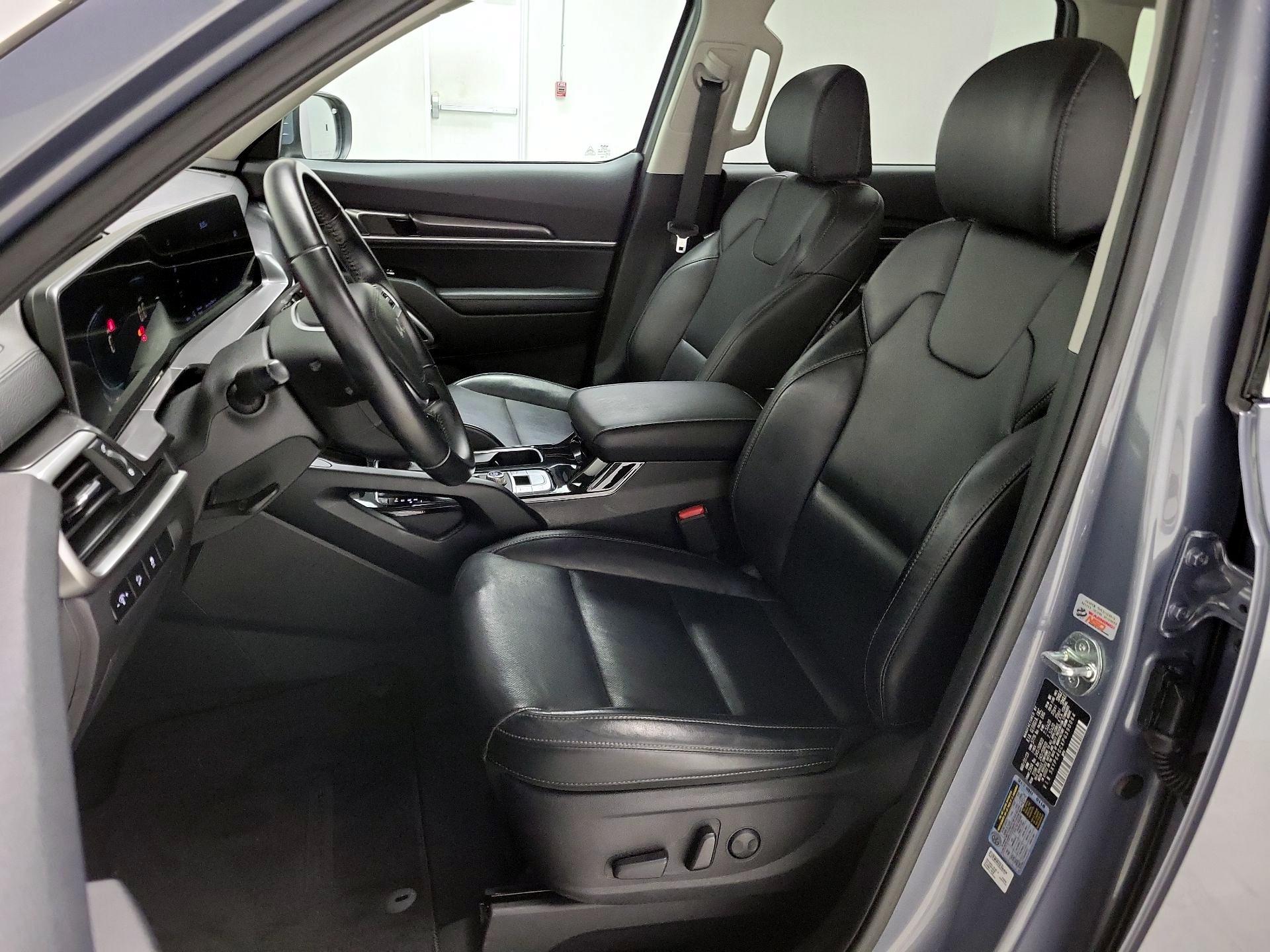 Thumbnail: 2023 Kia Telluride - 11