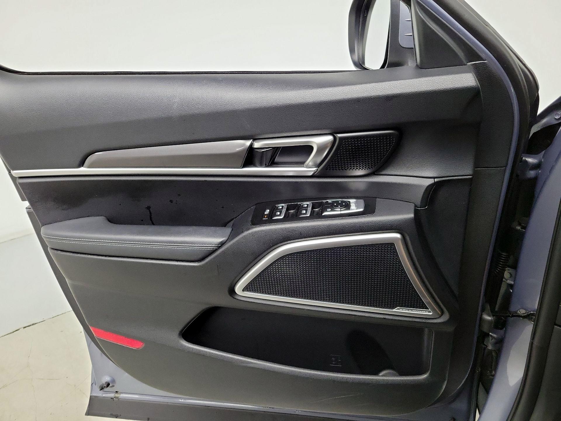 Thumbnail: 2023 Kia Telluride - 12