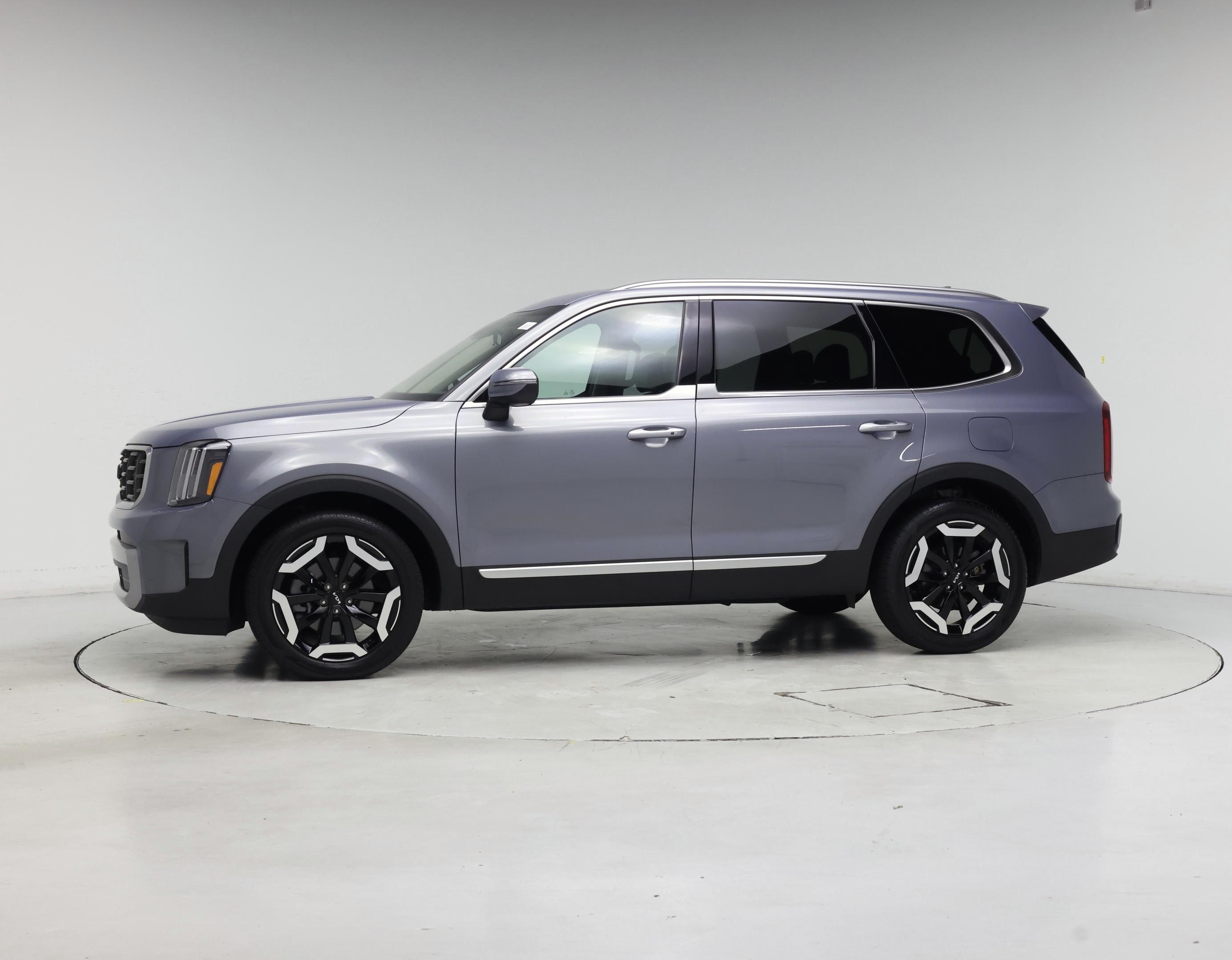 Thumbnail: 2023 Kia Telluride - 3