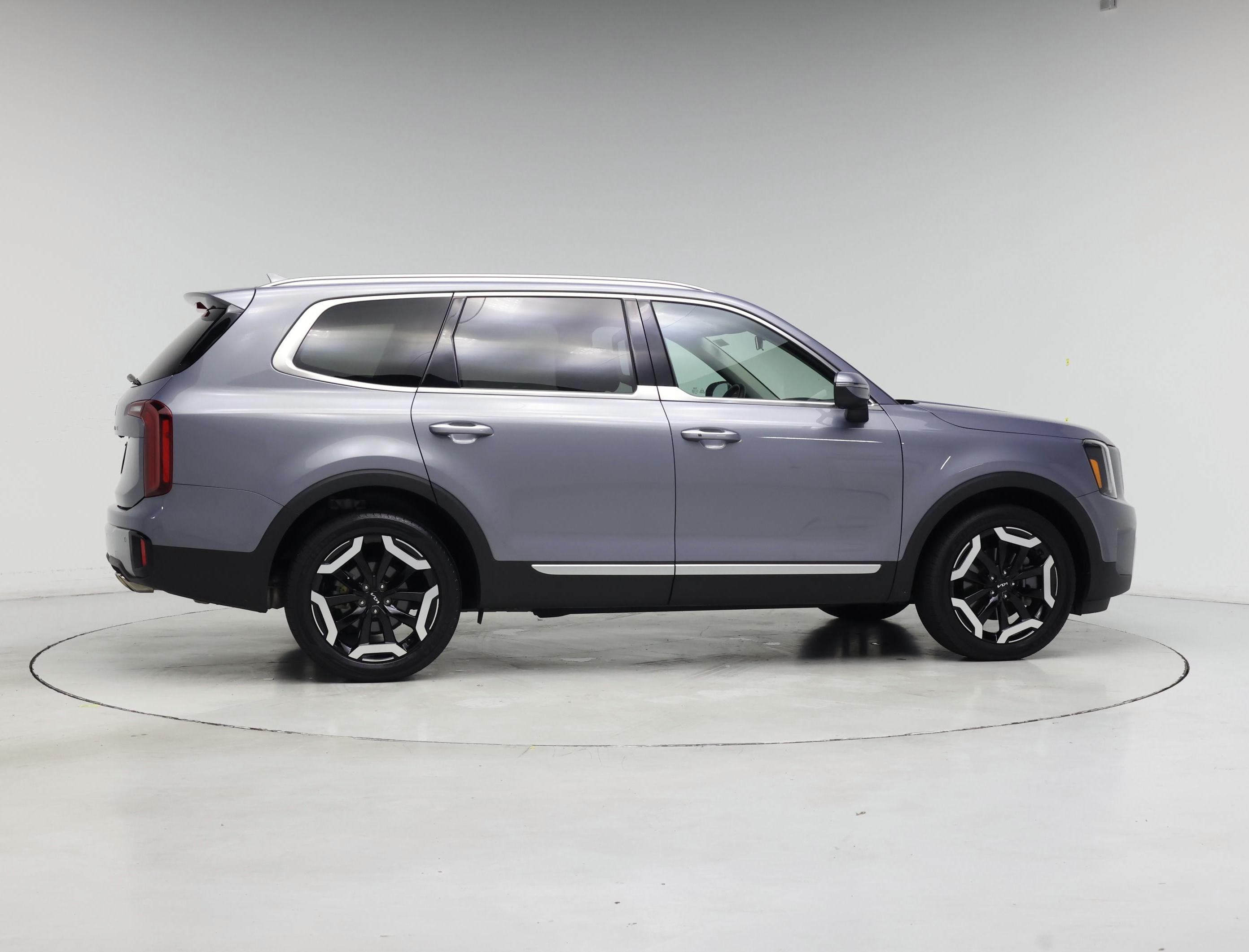 Thumbnail: 2023 Kia Telluride - 7