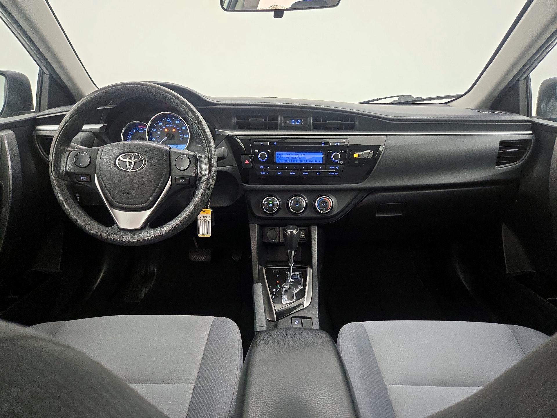 Thumbnail: 2015 Toyota Corolla - 9