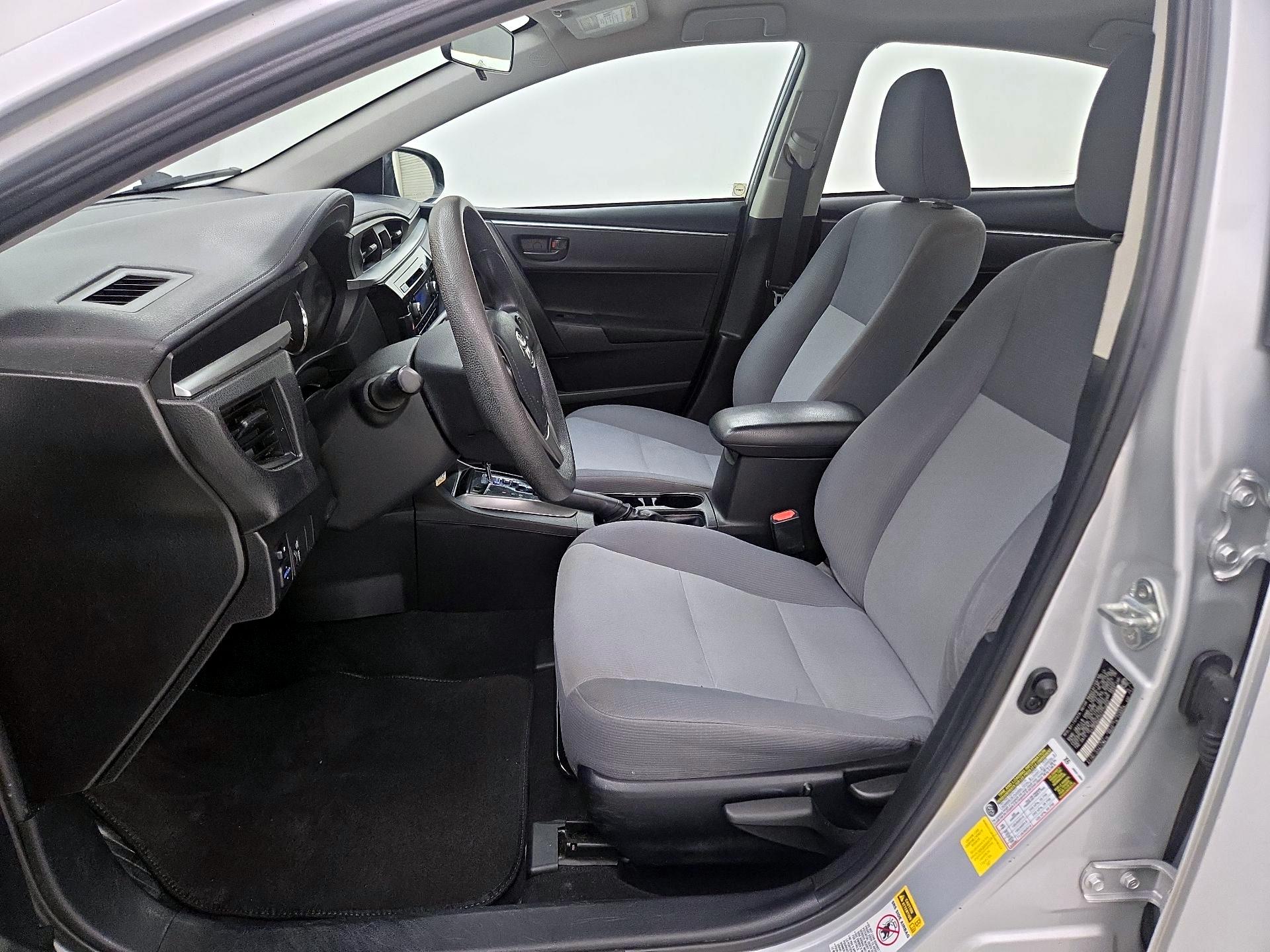 Thumbnail: 2015 Toyota Corolla - 11