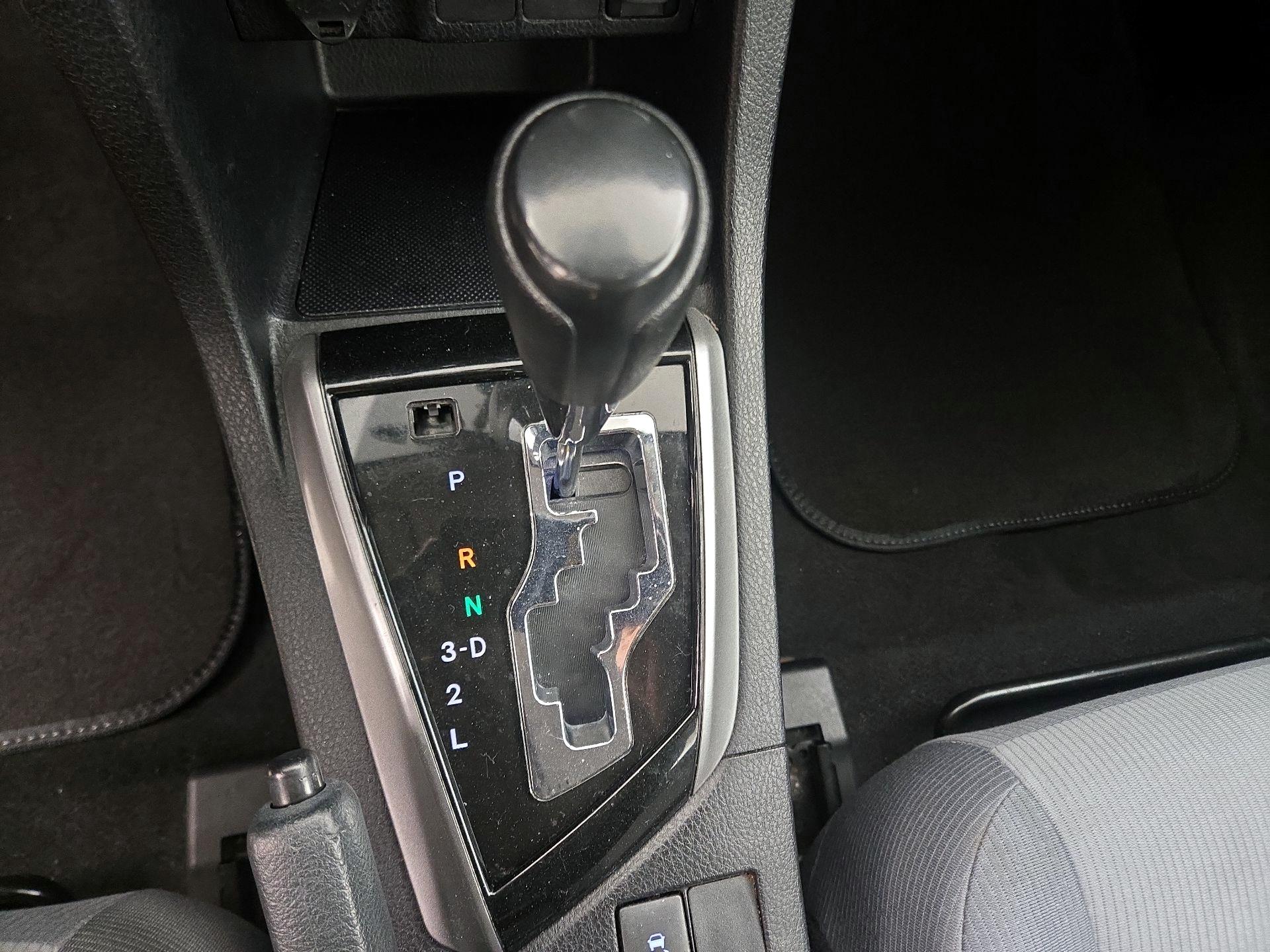 Thumbnail: 2015 Toyota Corolla - 16