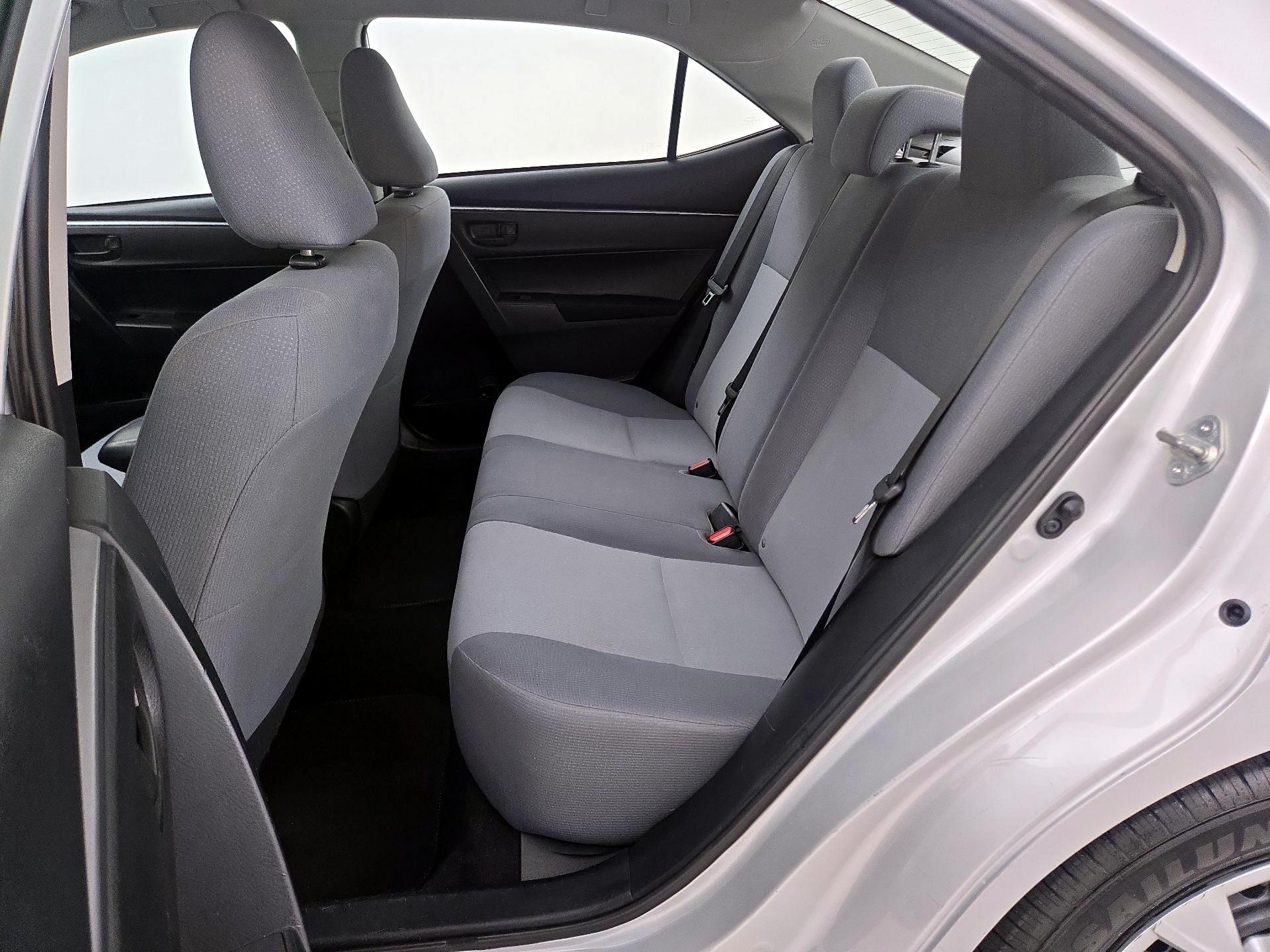 Thumbnail: 2015 Toyota Corolla - 18