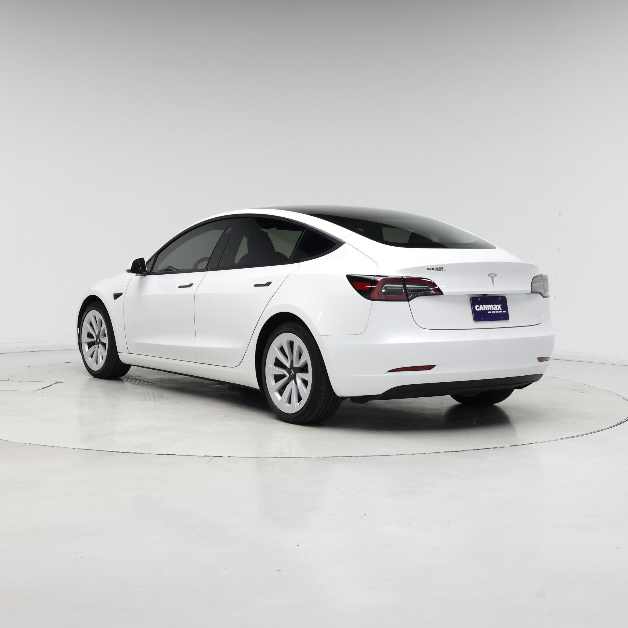 Thumbnail: 2023 Tesla Model 3 - 2