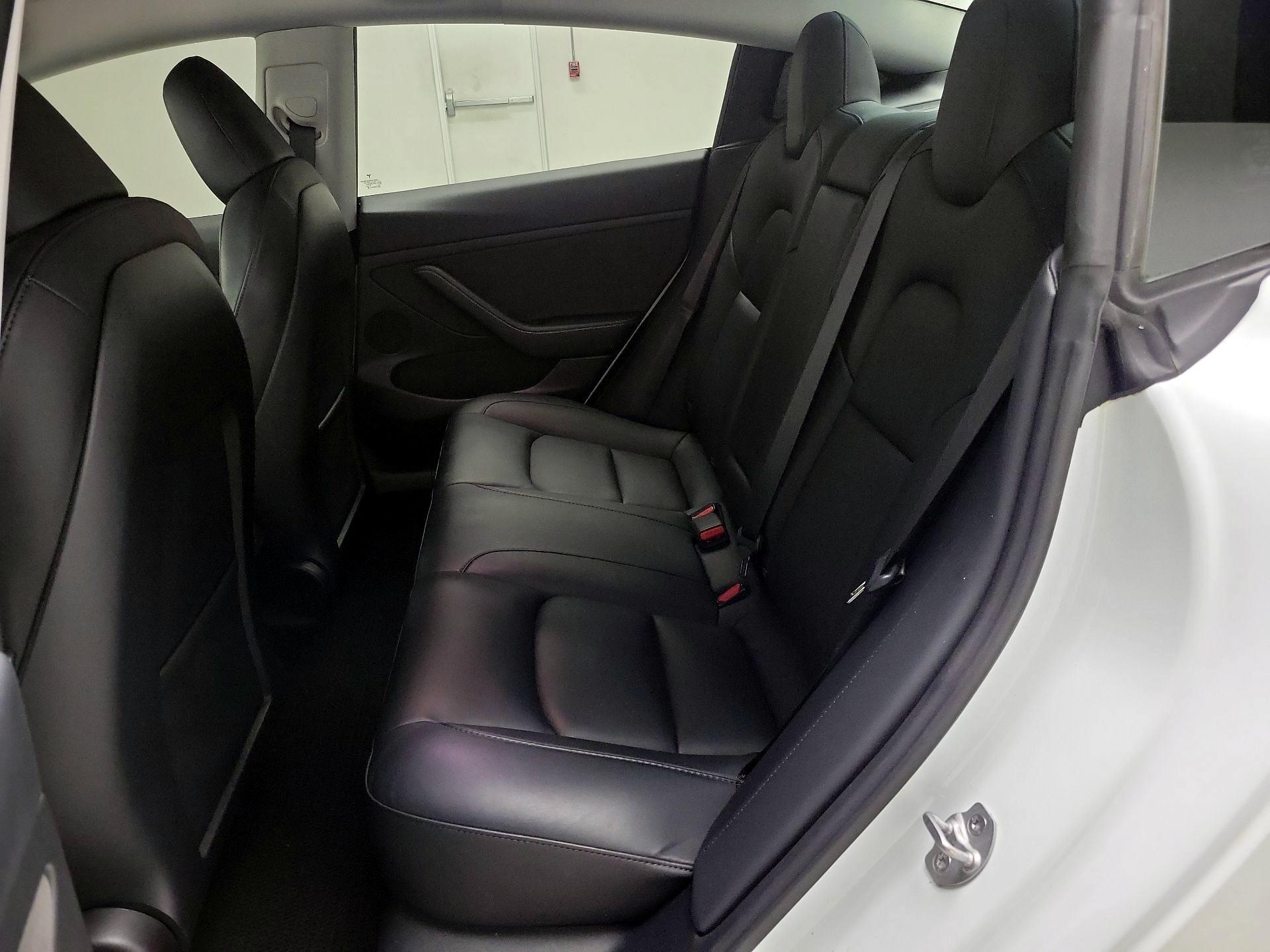 Thumbnail: 2023 Tesla Model 3 - 19