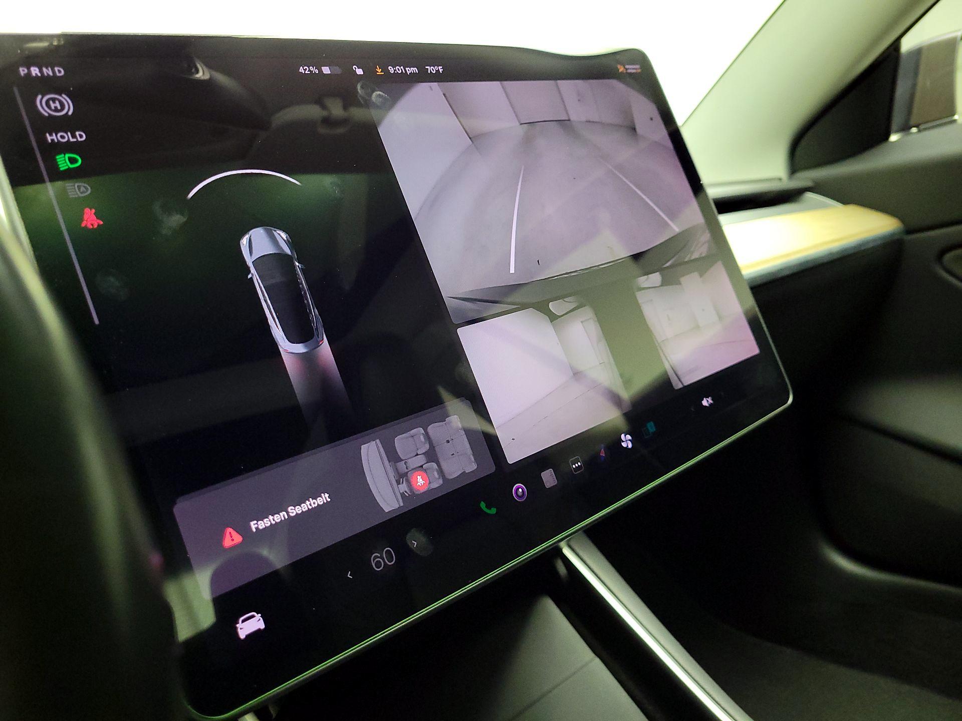 Thumbnail: 2019 Tesla Model 3 - 14