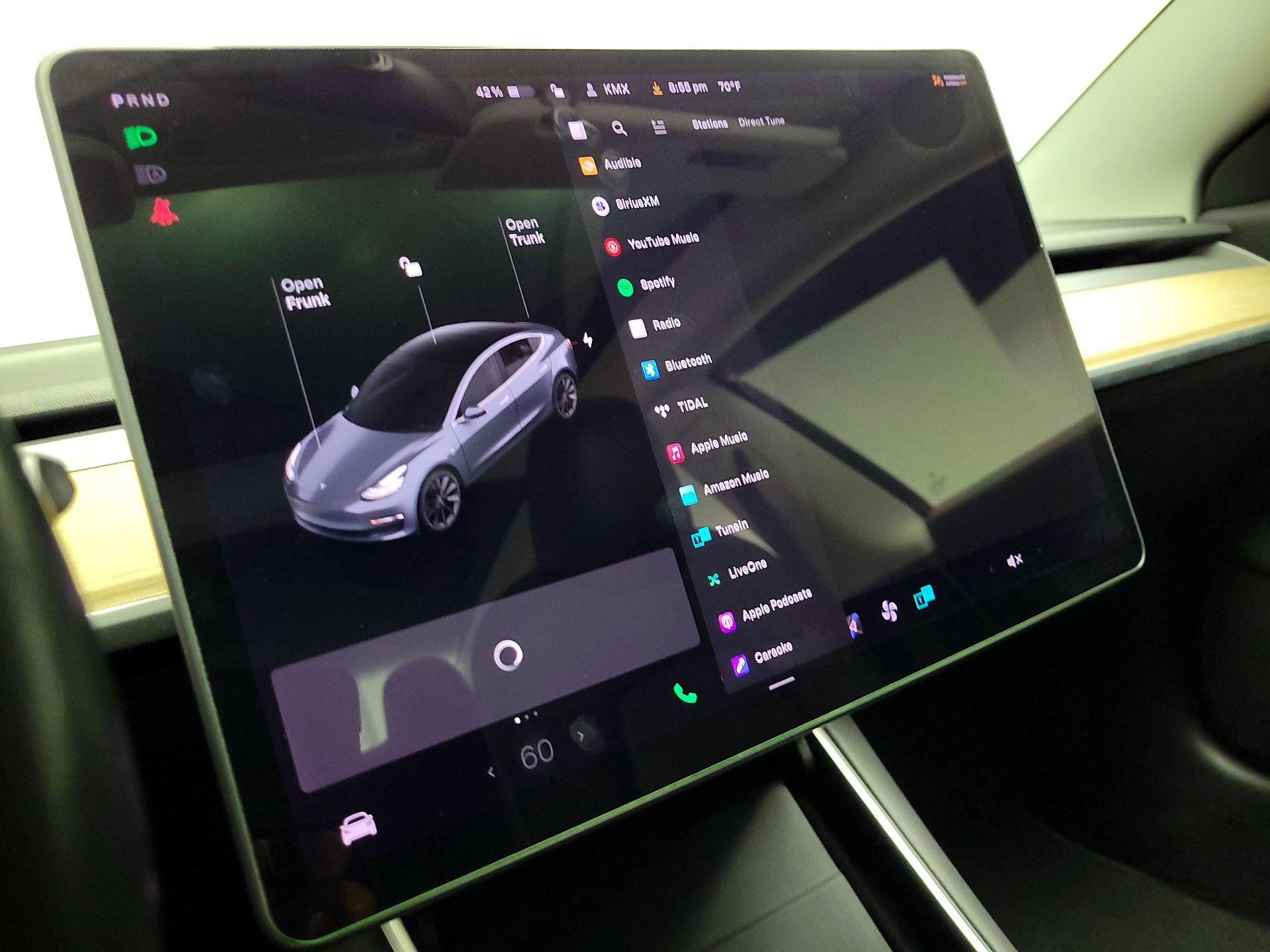 Thumbnail: 2019 Tesla Model 3 - 15