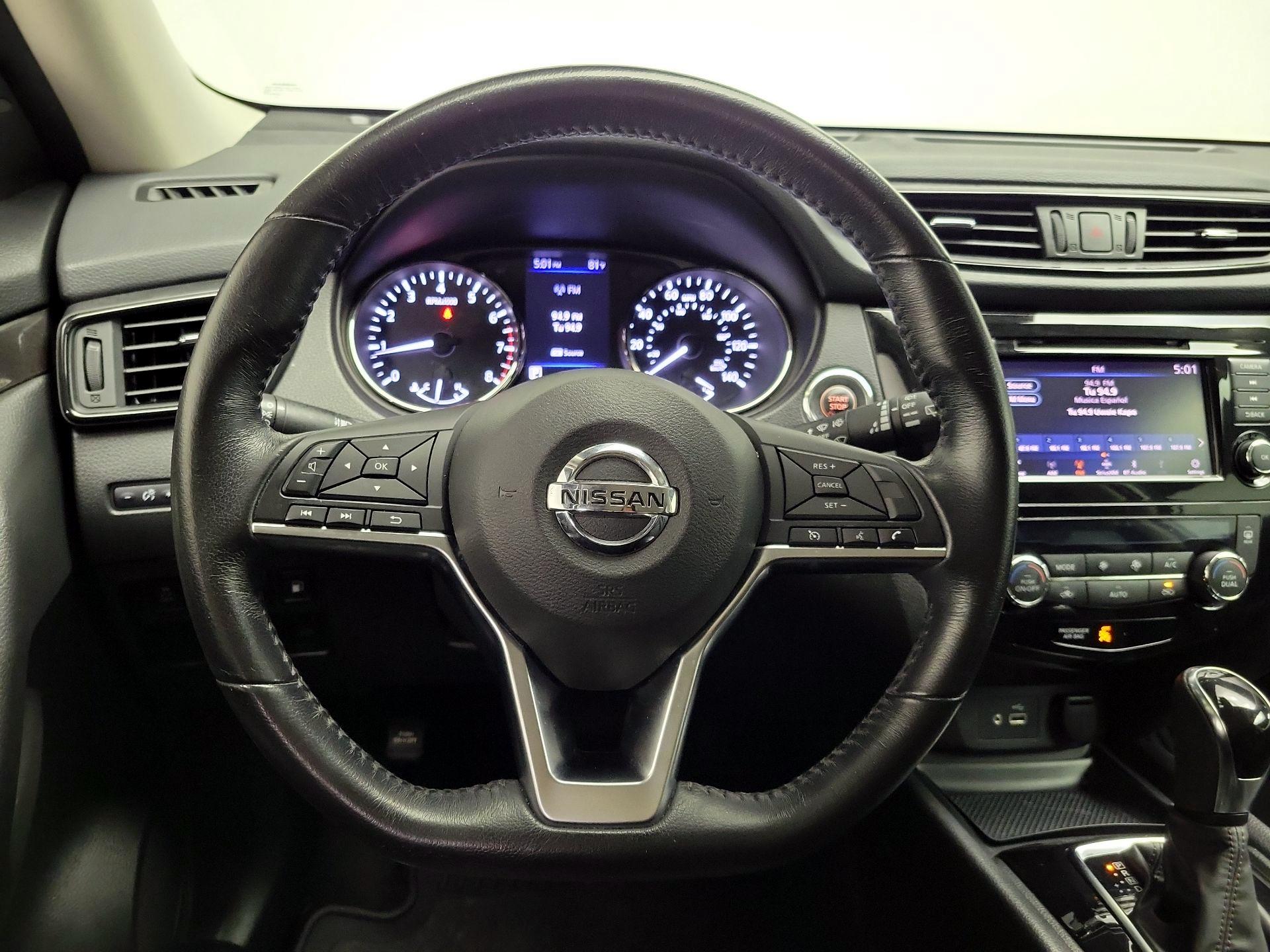 Thumbnail: 2019 Nissan Rogue - 10