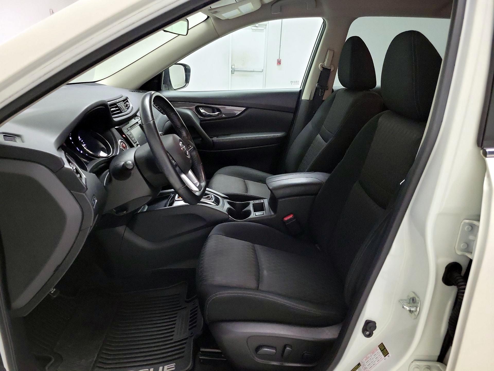 Thumbnail: 2019 Nissan Rogue - 11