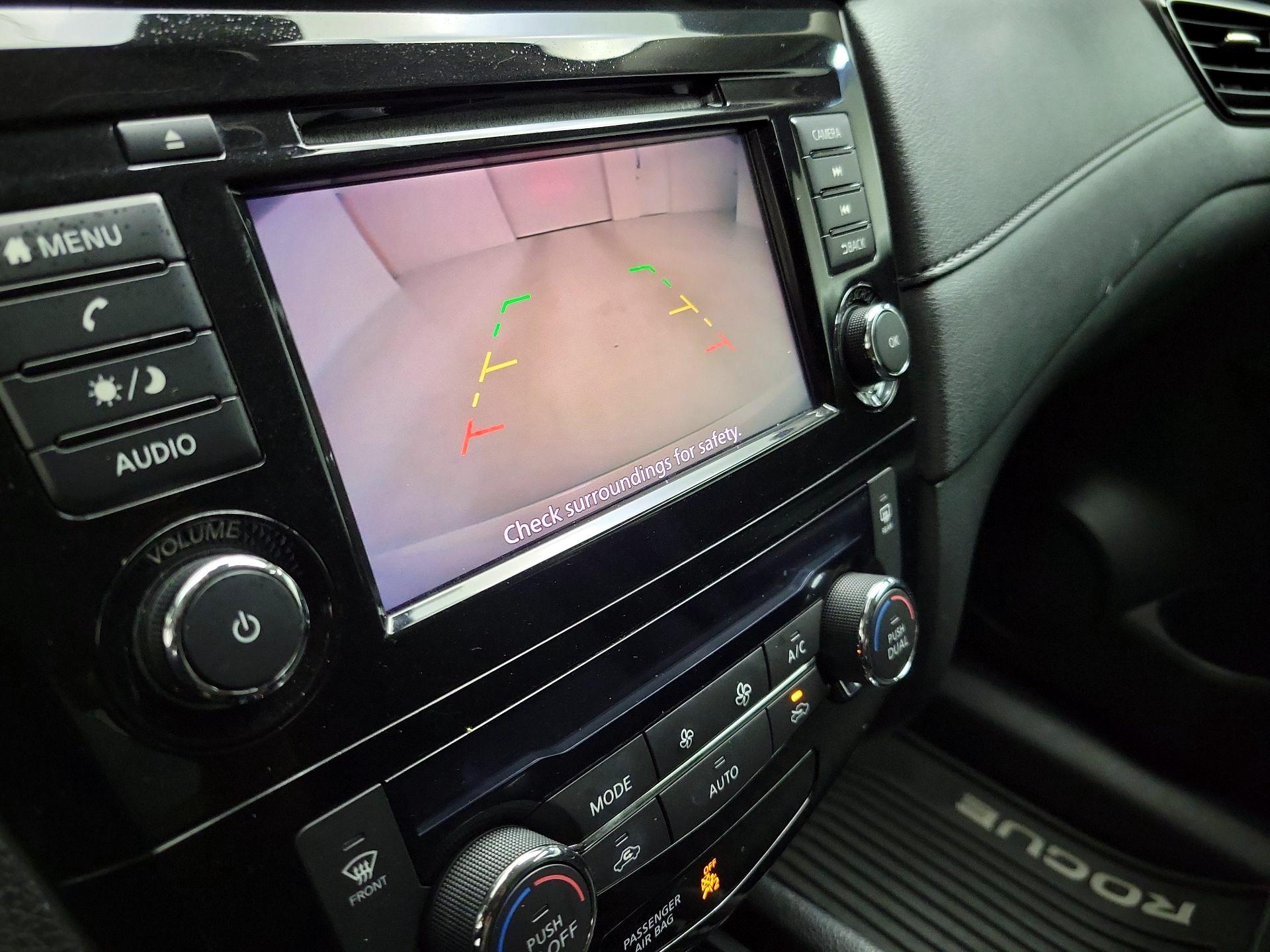 Thumbnail: 2019 Nissan Rogue - 14