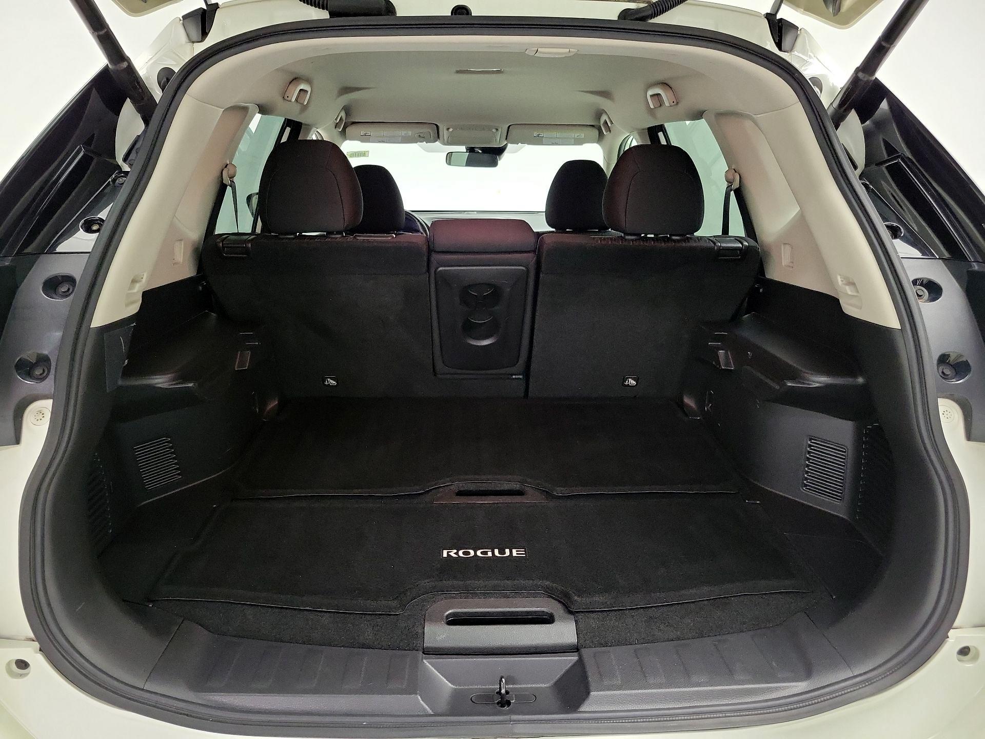 Thumbnail: 2019 Nissan Rogue - 20