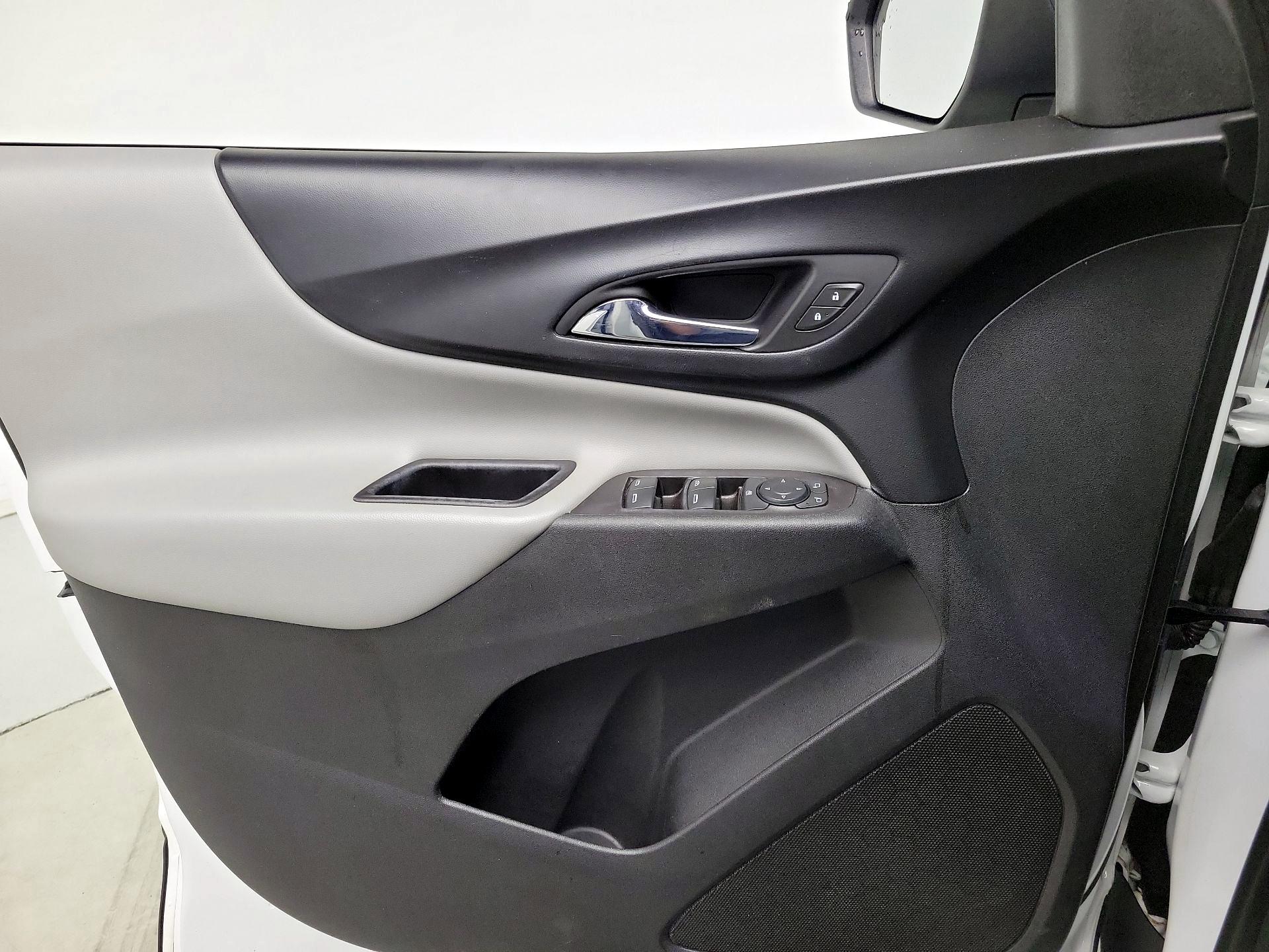 Thumbnail: 2018 Chevrolet Equinox - 12