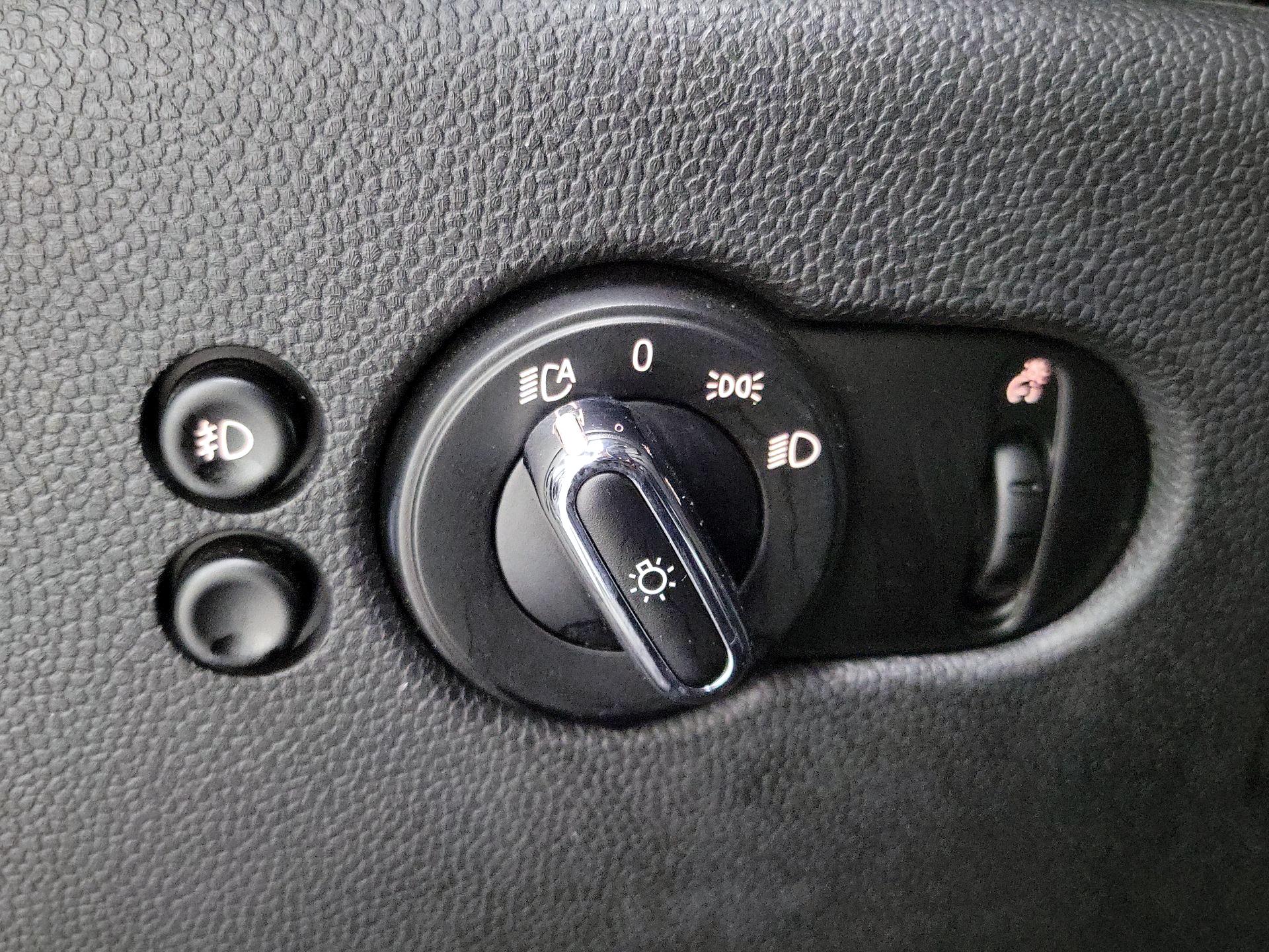 Thumbnail: 2019 MINI Cooper - 13