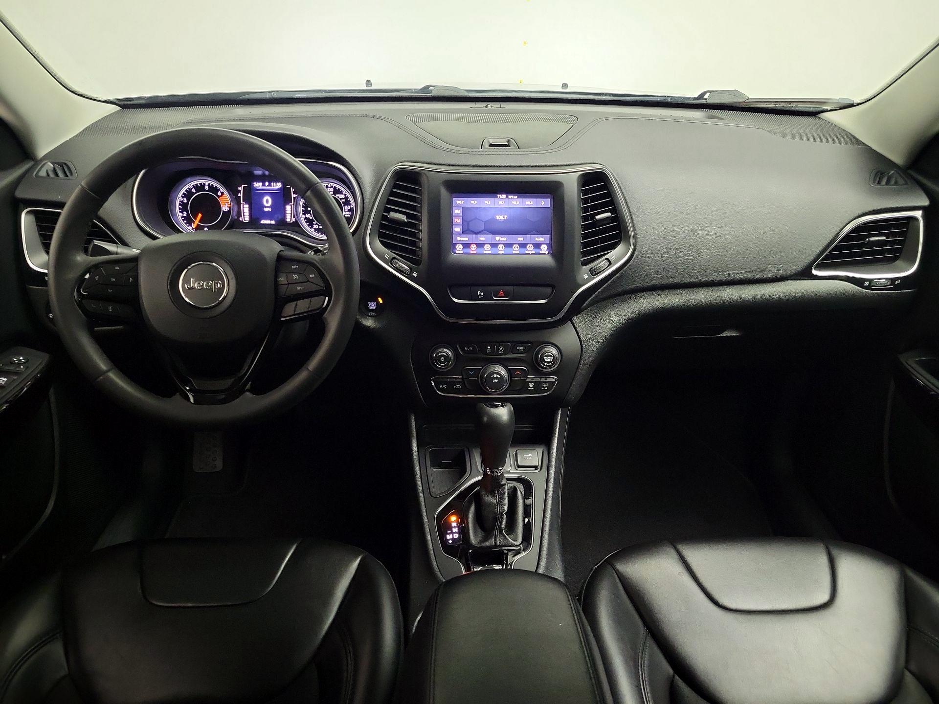 Thumbnail: 2020 Jeep Cherokee - 9