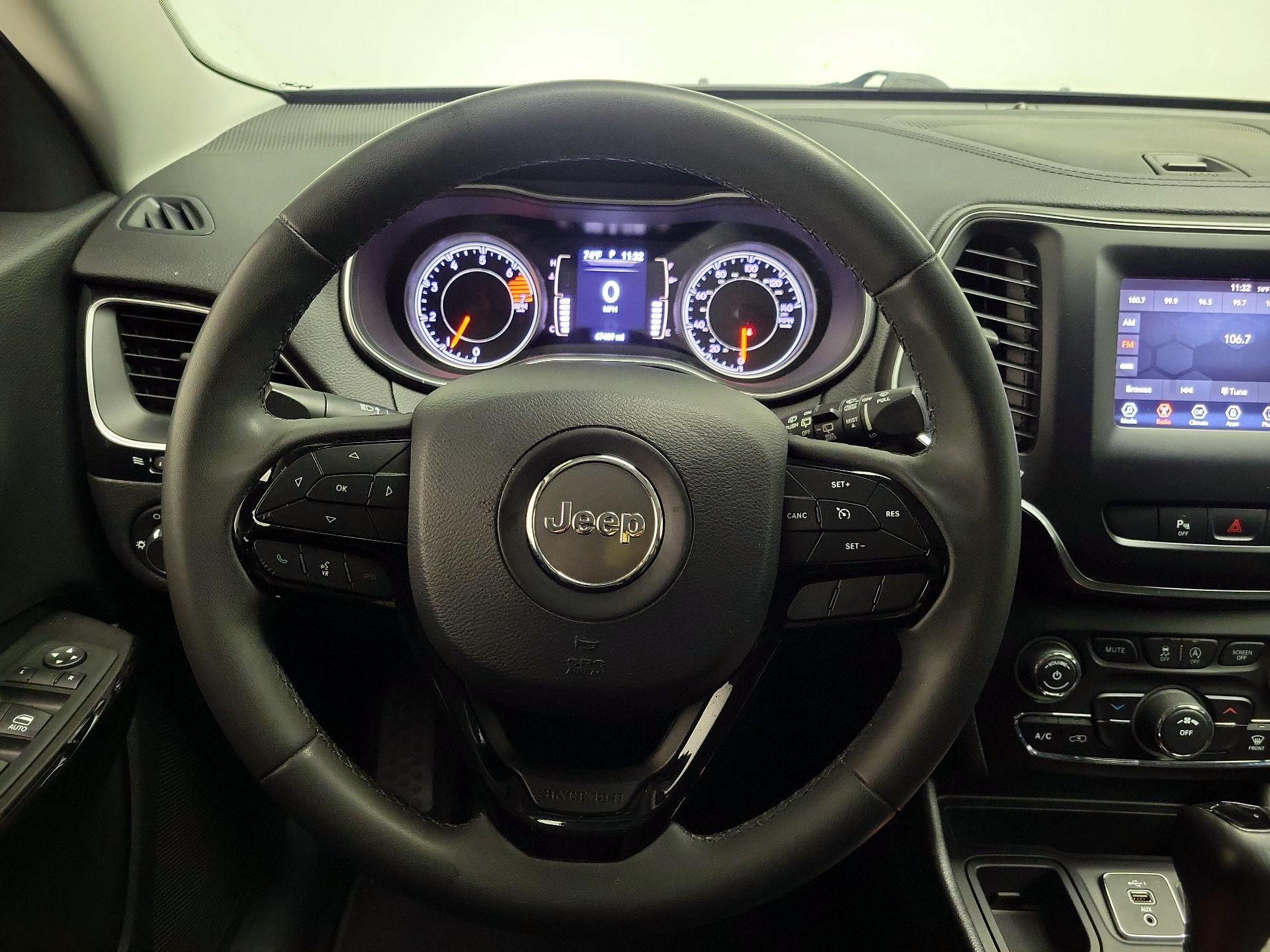 Thumbnail: 2020 Jeep Cherokee - 10