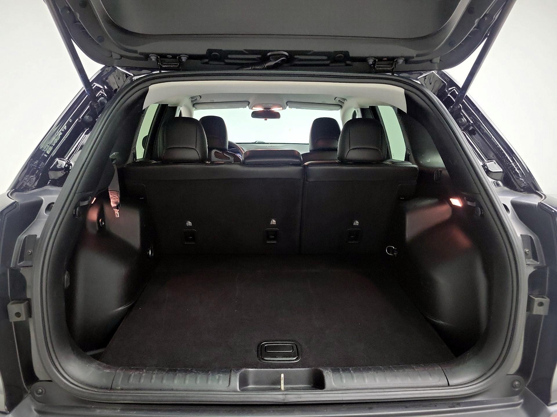 Thumbnail: 2020 Jeep Cherokee - 20