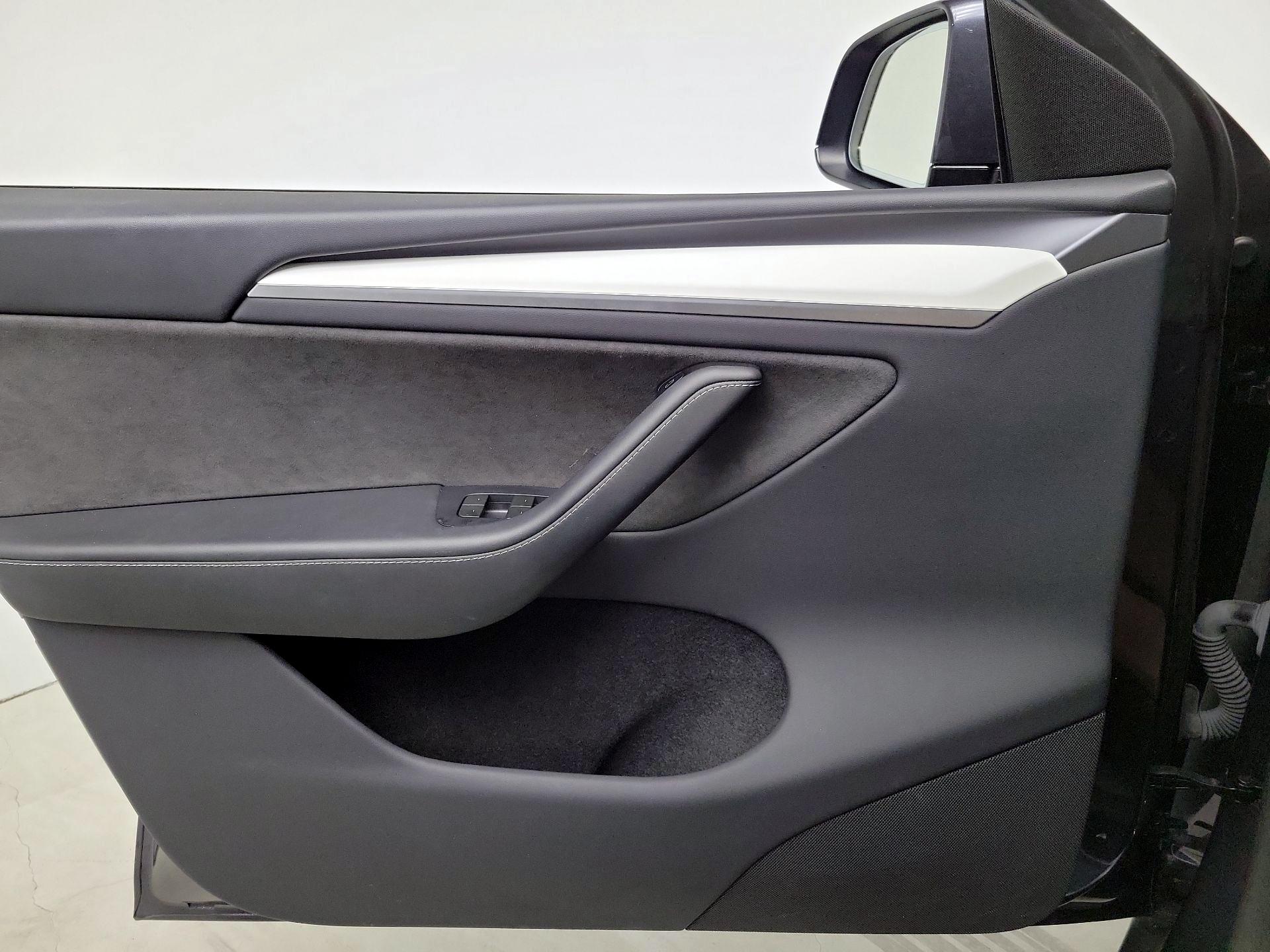 Thumbnail: 2024 Tesla Model Y - 12