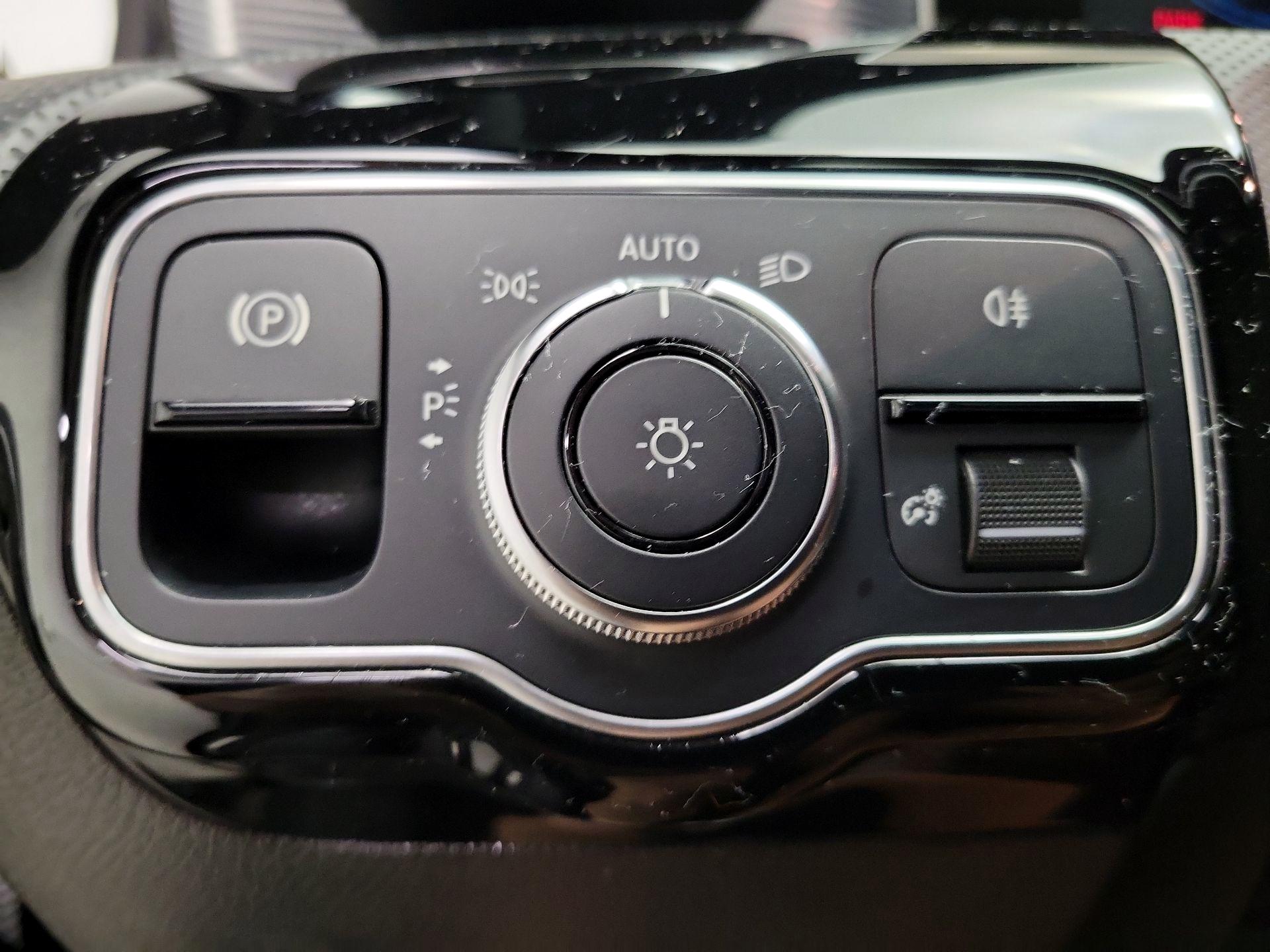 Thumbnail: 2019 Mercedes-Benz A-Class - 13