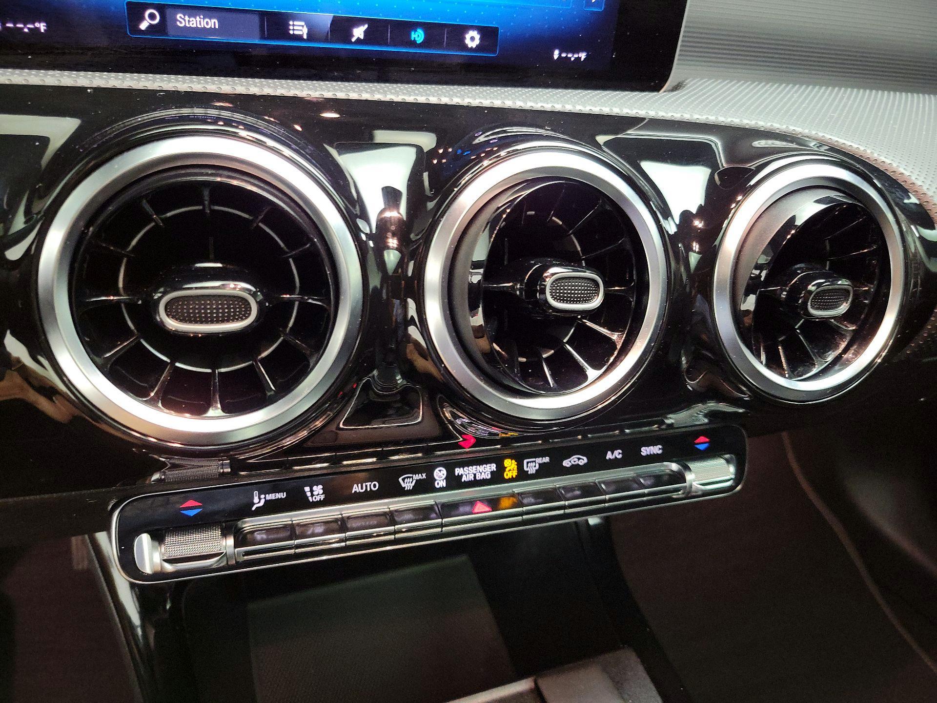 Thumbnail: 2019 Mercedes-Benz A-Class - 16