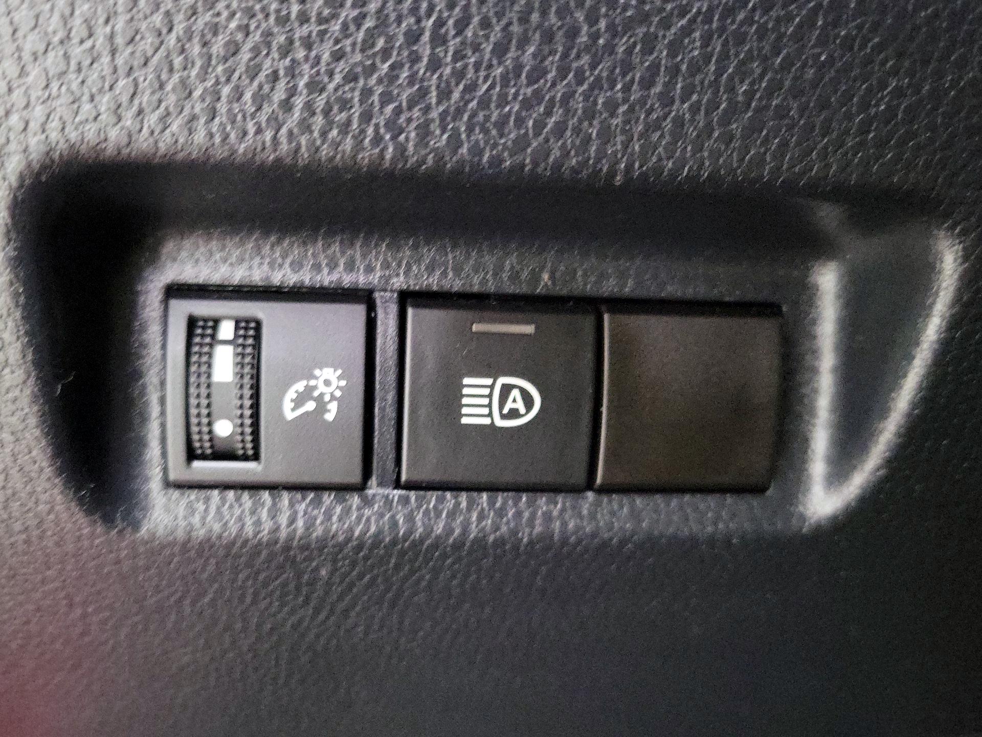 Thumbnail: 2023 Toyota RAV4 - 13