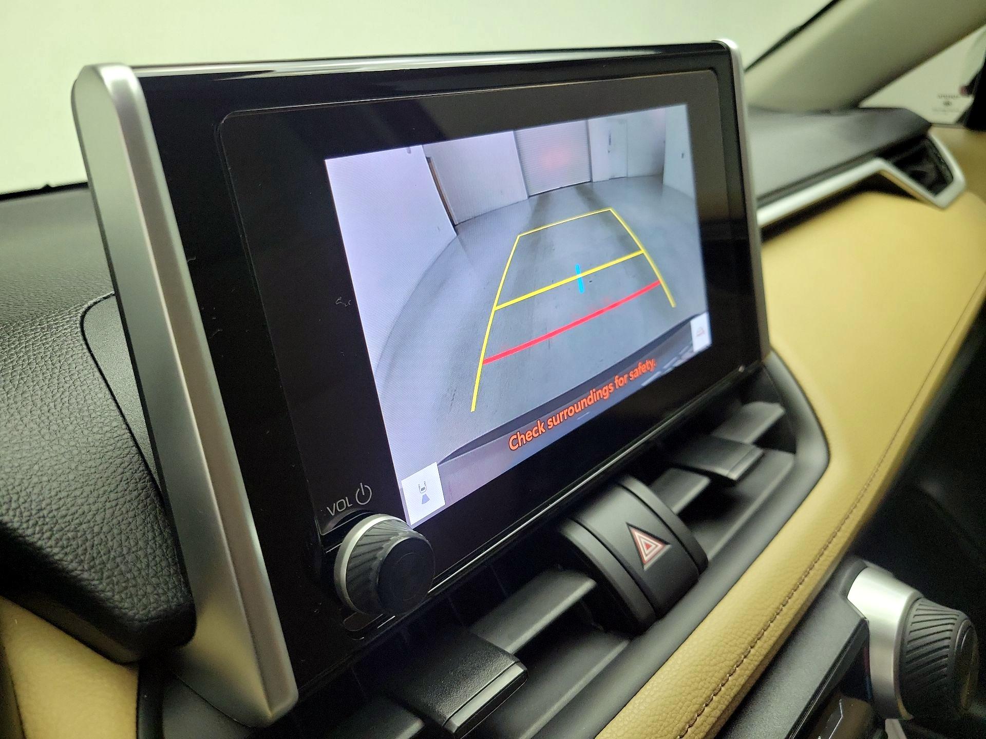 Thumbnail: 2023 Toyota RAV4 - 14