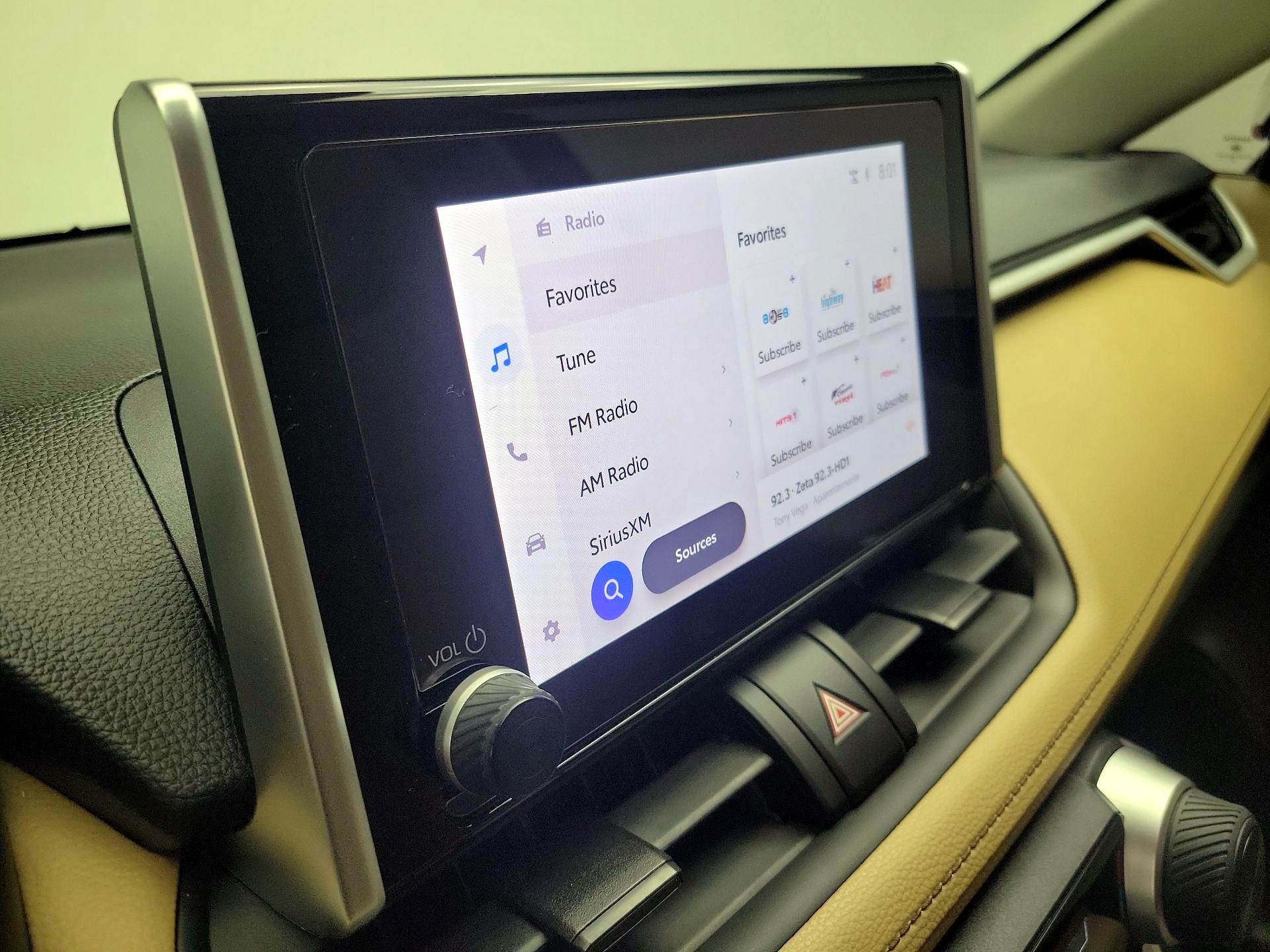 Thumbnail: 2023 Toyota RAV4 - 15