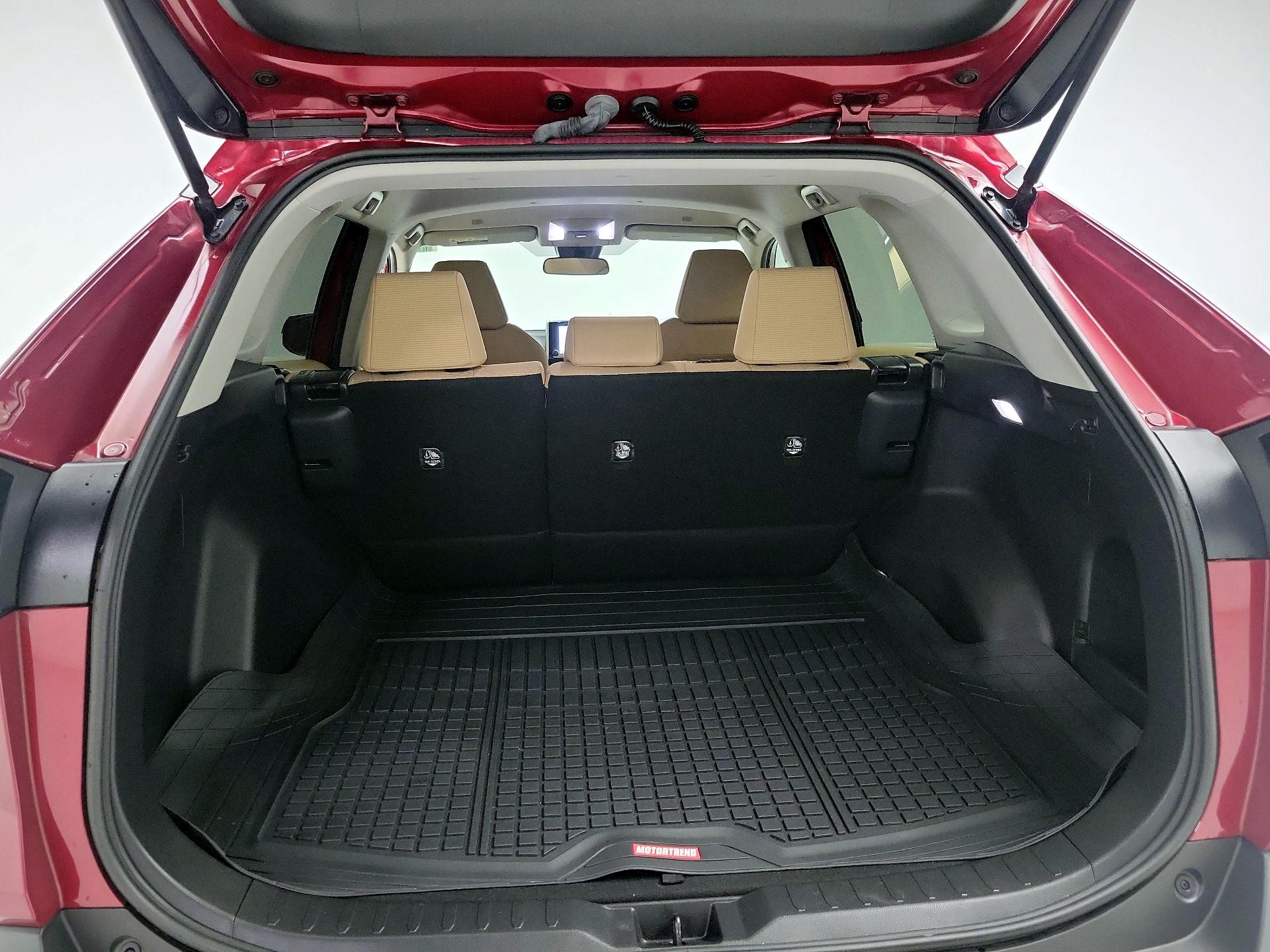 Thumbnail: 2023 Toyota RAV4 - 20