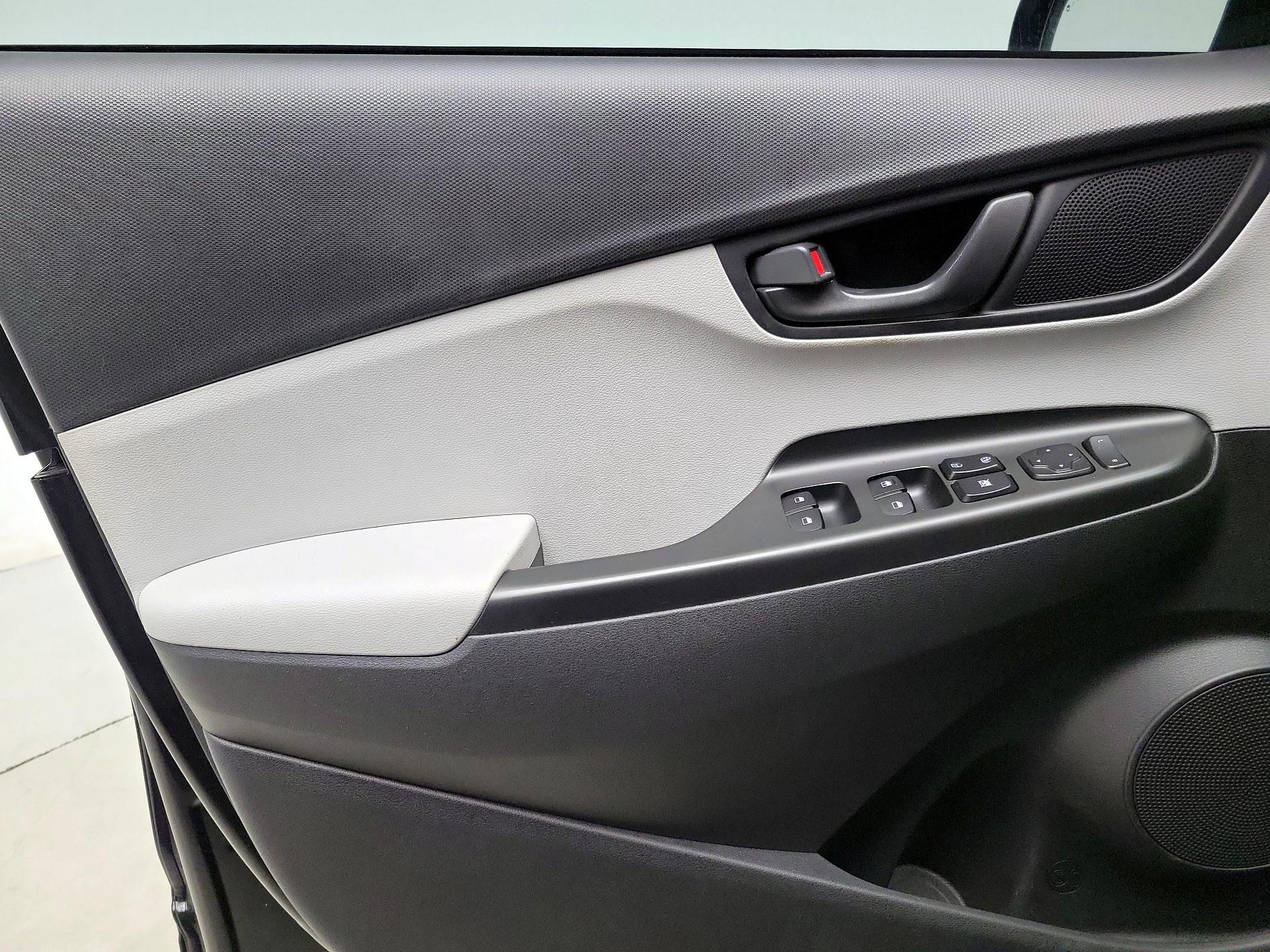 Thumbnail: 2022 Hyundai Kona - 12