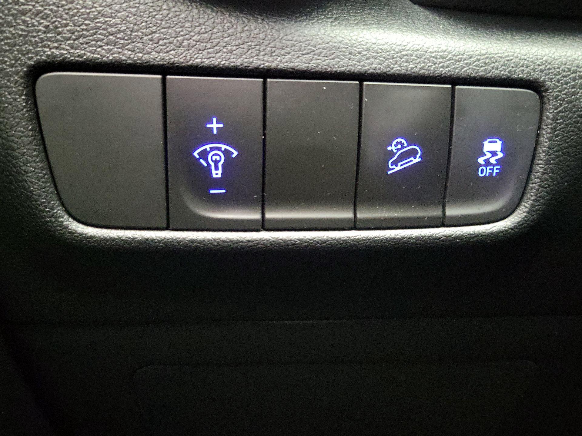 Thumbnail: 2022 Hyundai Kona - 13