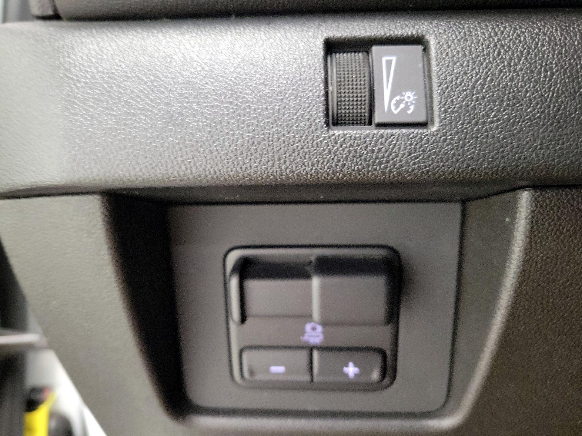 Thumbnail: 2023 Chevrolet Colorado - 13