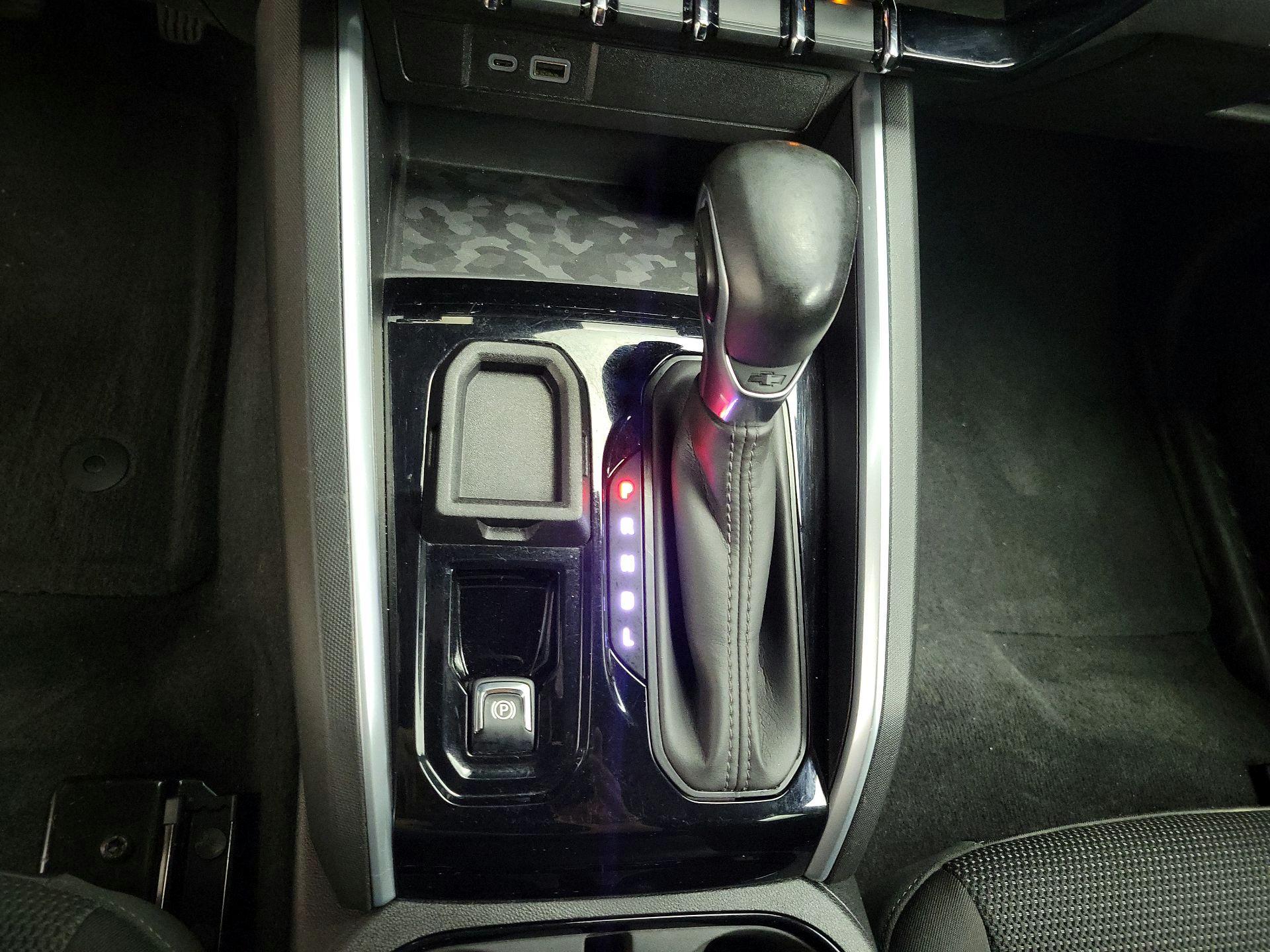 Thumbnail: 2023 Chevrolet Colorado - 18