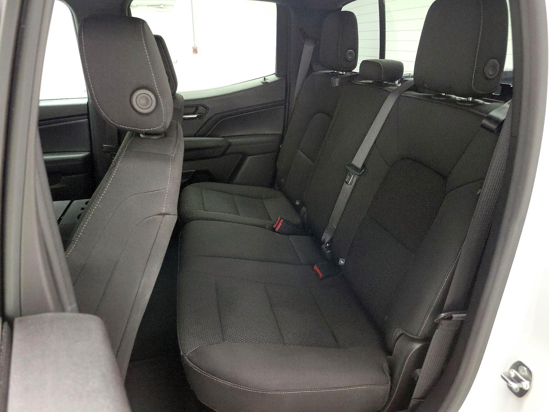 Thumbnail: 2023 Chevrolet Colorado - 20