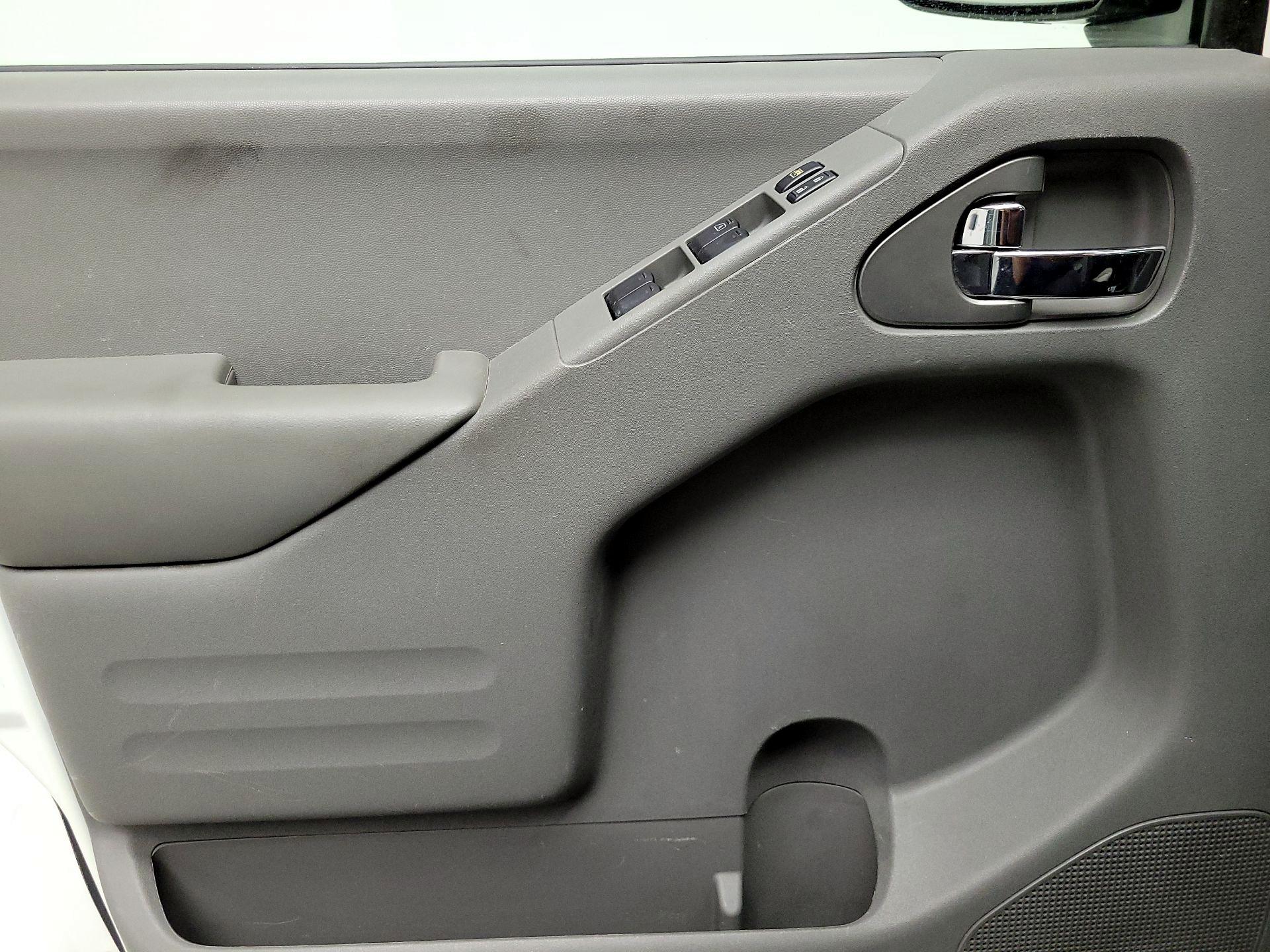 Thumbnail: 2018 Nissan Frontier - 12