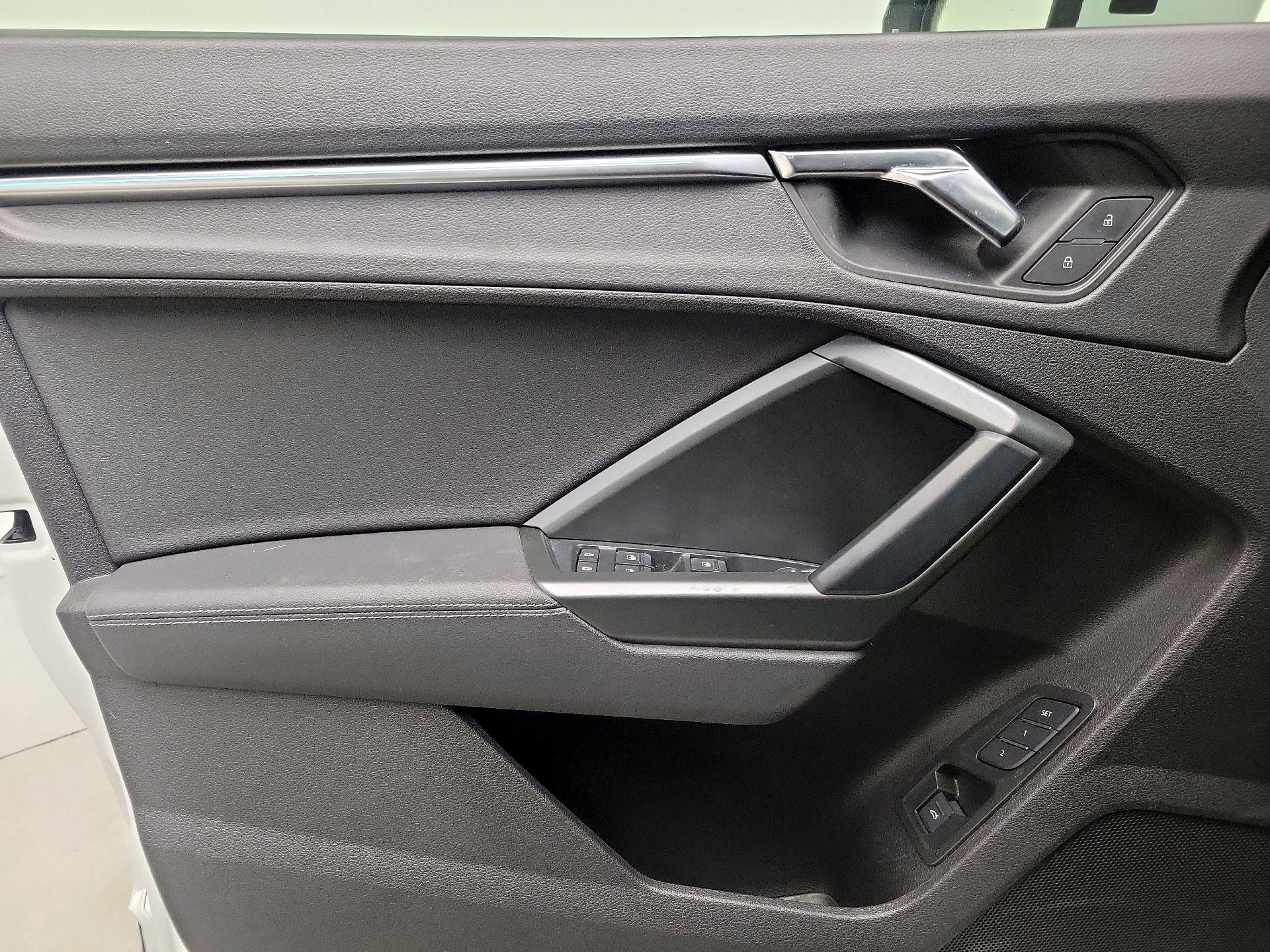 Thumbnail: 2022 Audi Q3 - 12