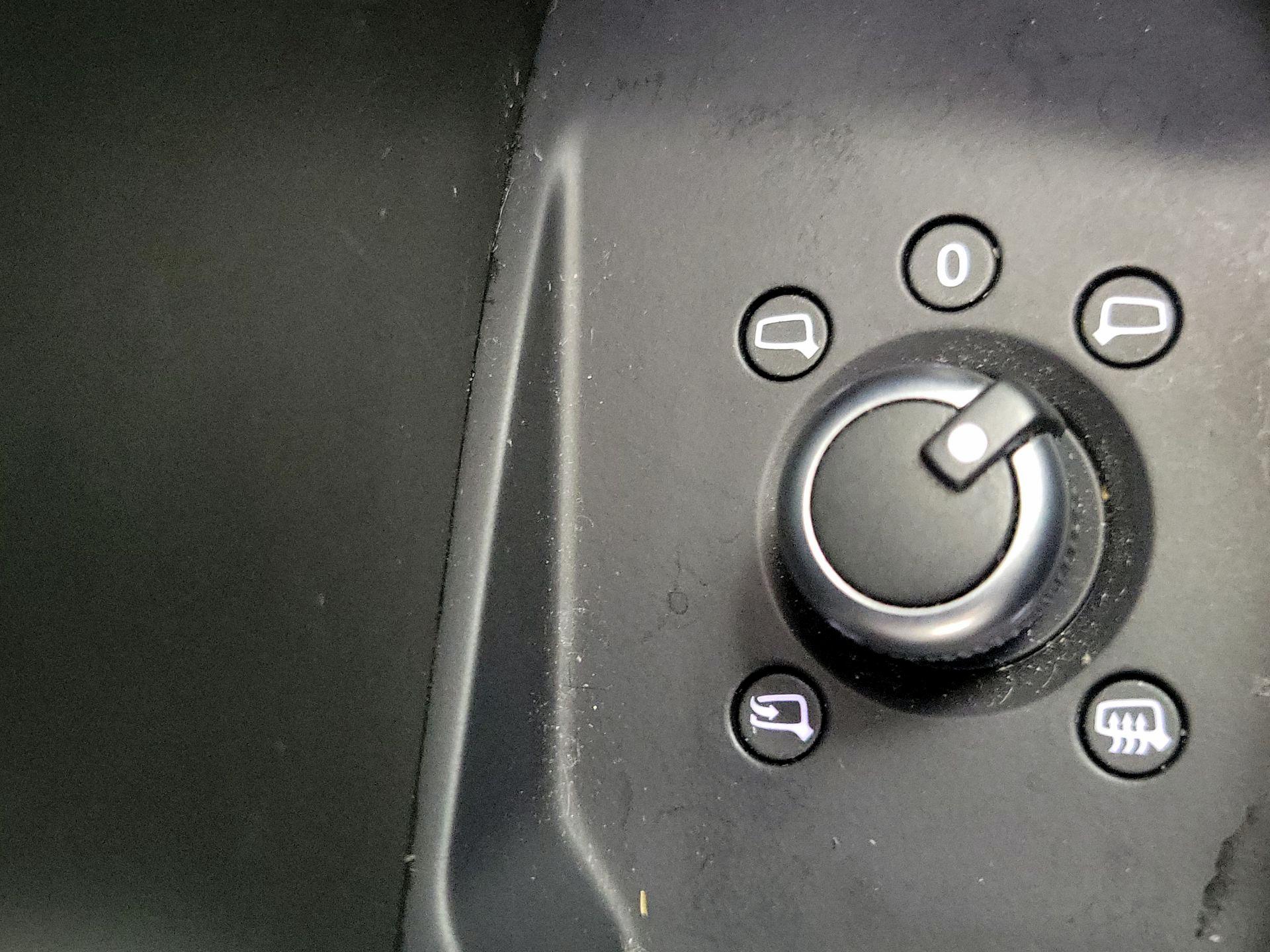 Thumbnail: 2022 Audi Q3 - 13