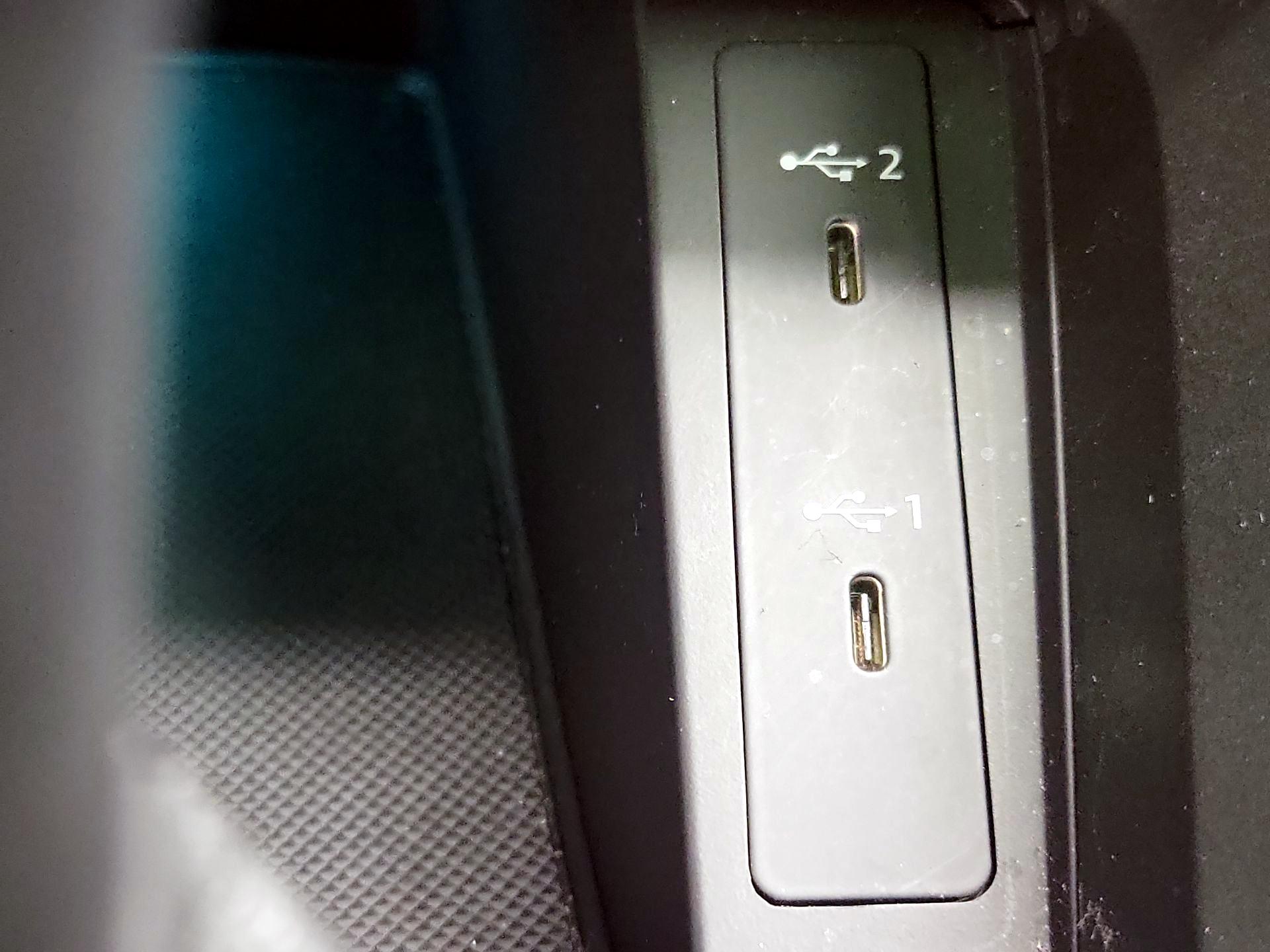 Thumbnail: 2022 Audi Q3 - 18