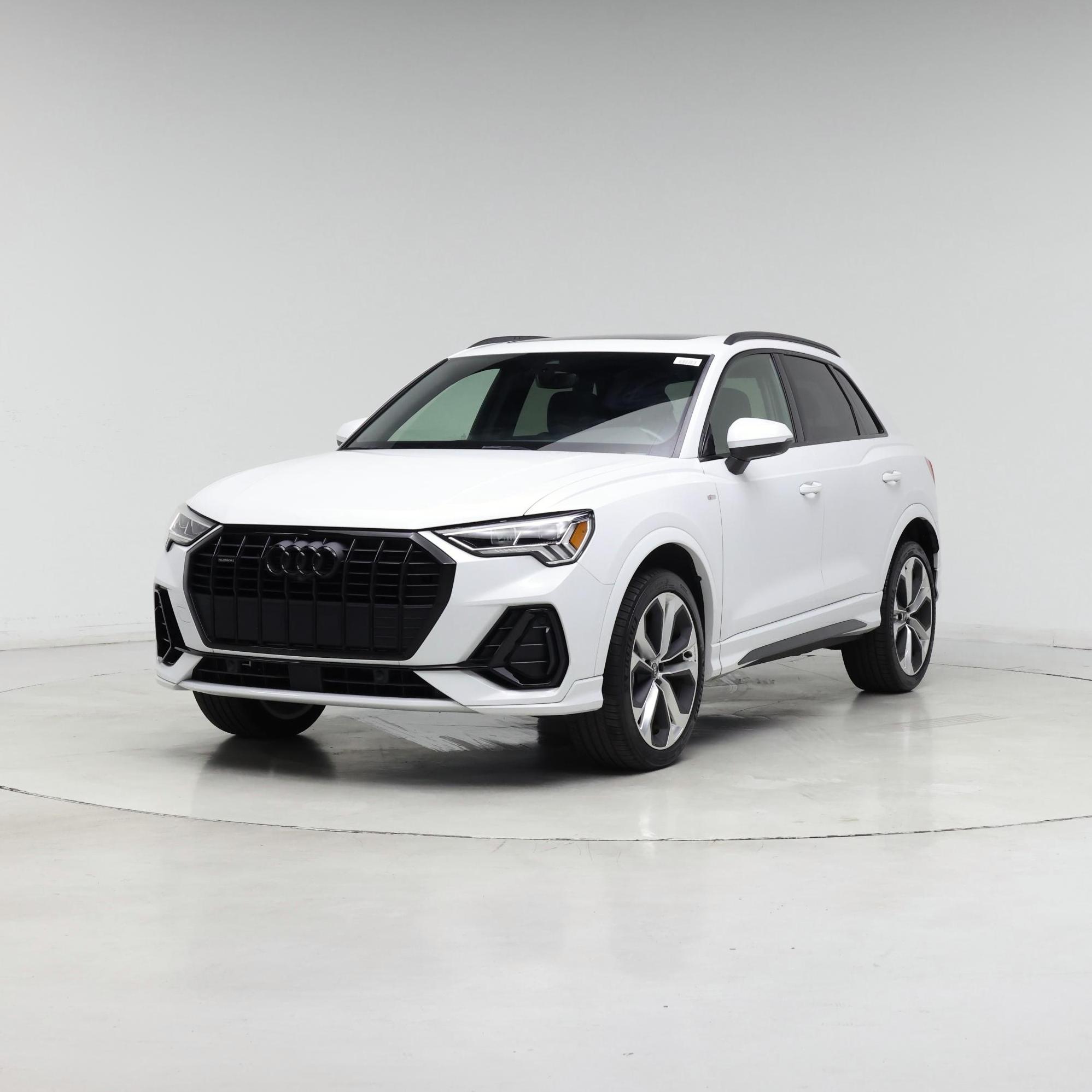 Thumbnail: 2022 Audi Q3 - 4