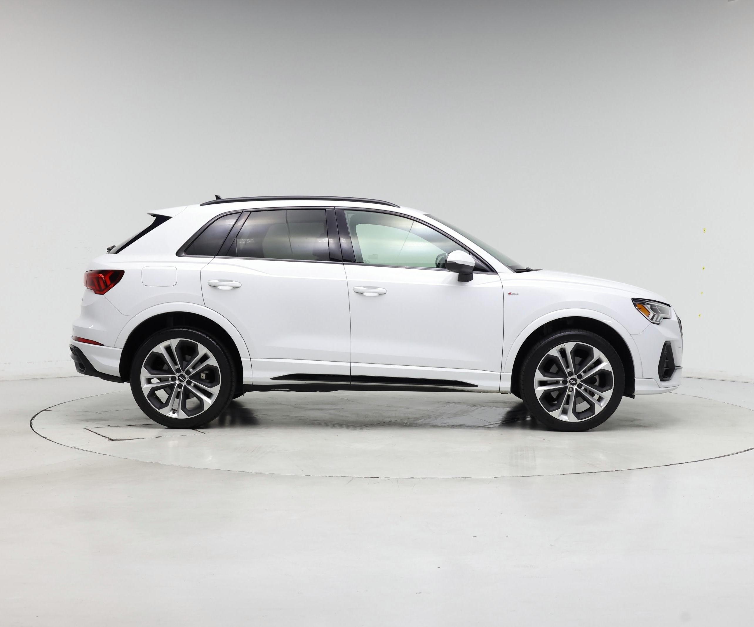 Thumbnail: 2022 Audi Q3 - 7